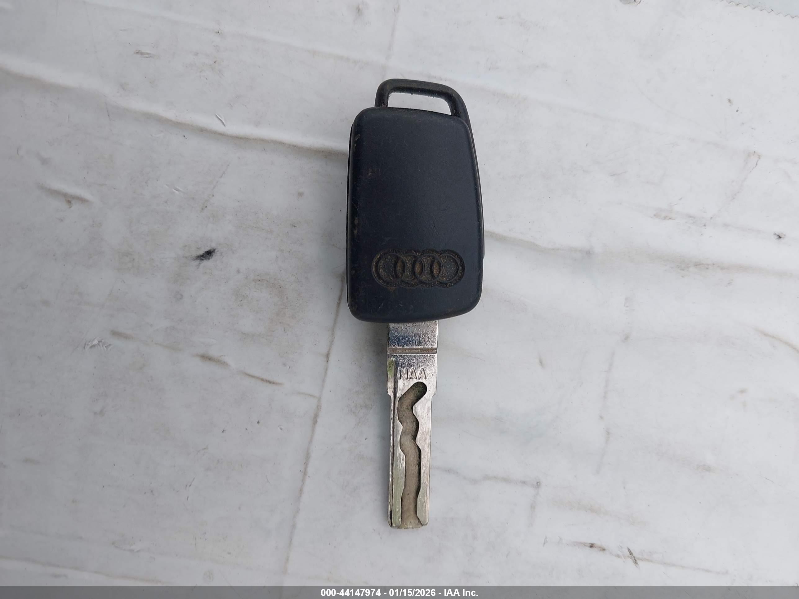 AUDI A4 image 11