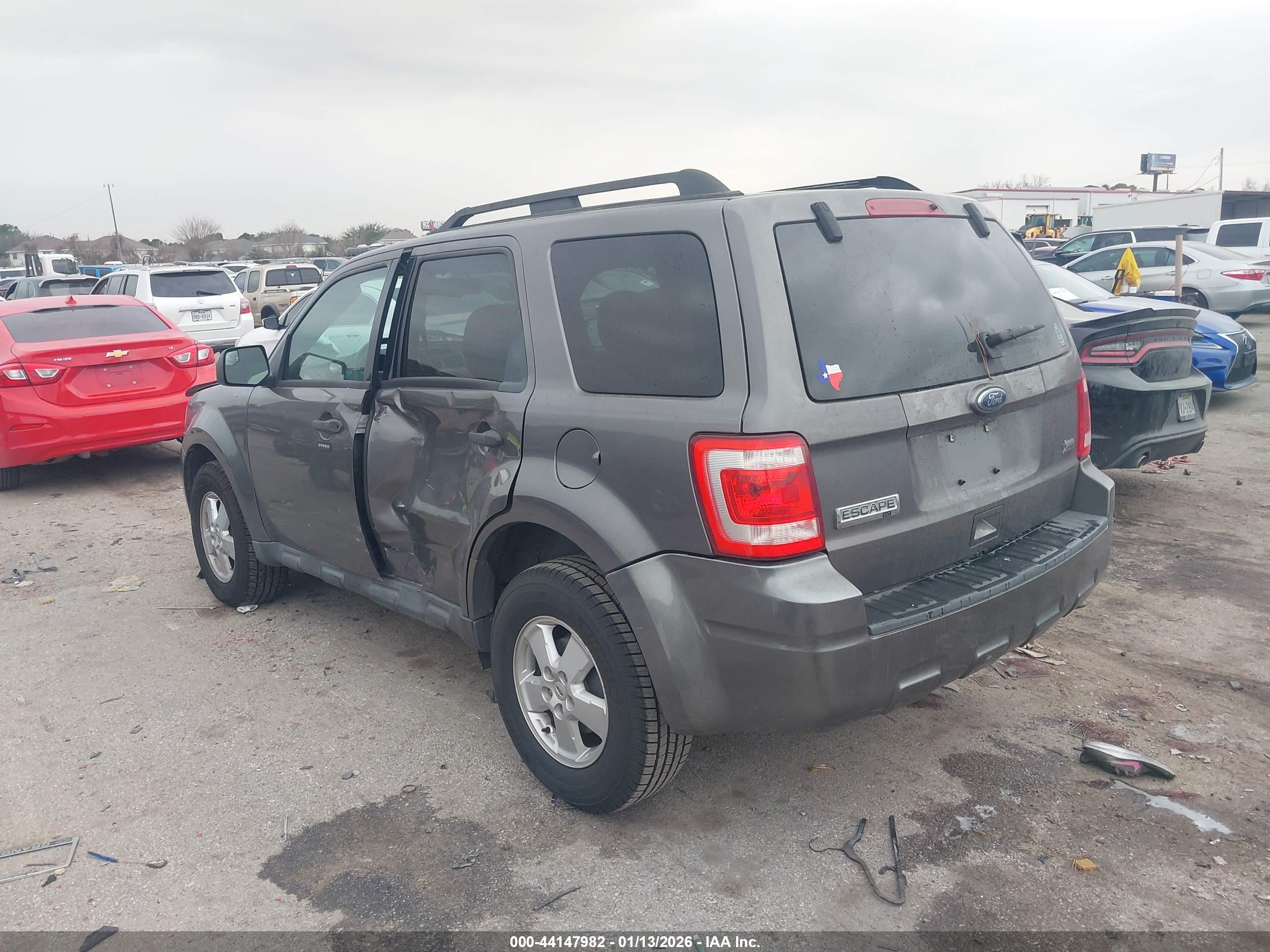 FORD ESCAPE image 3