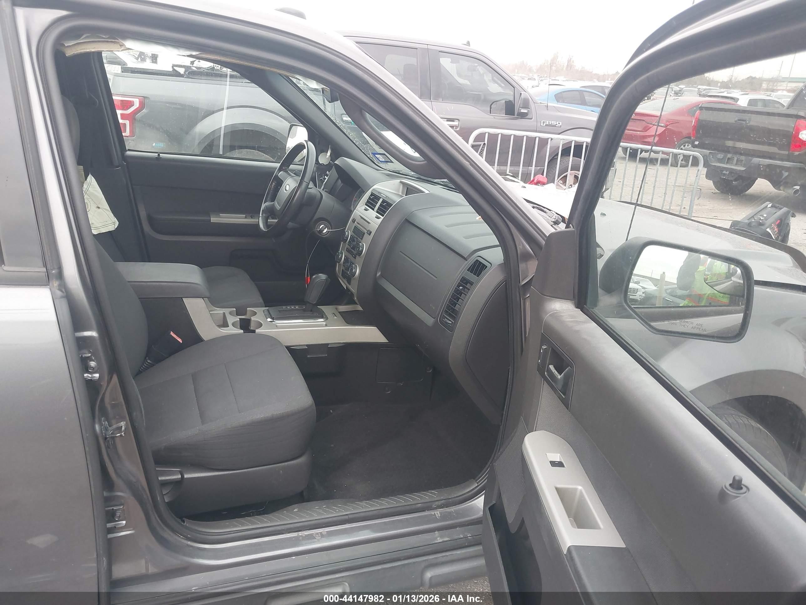 FORD ESCAPE image 5