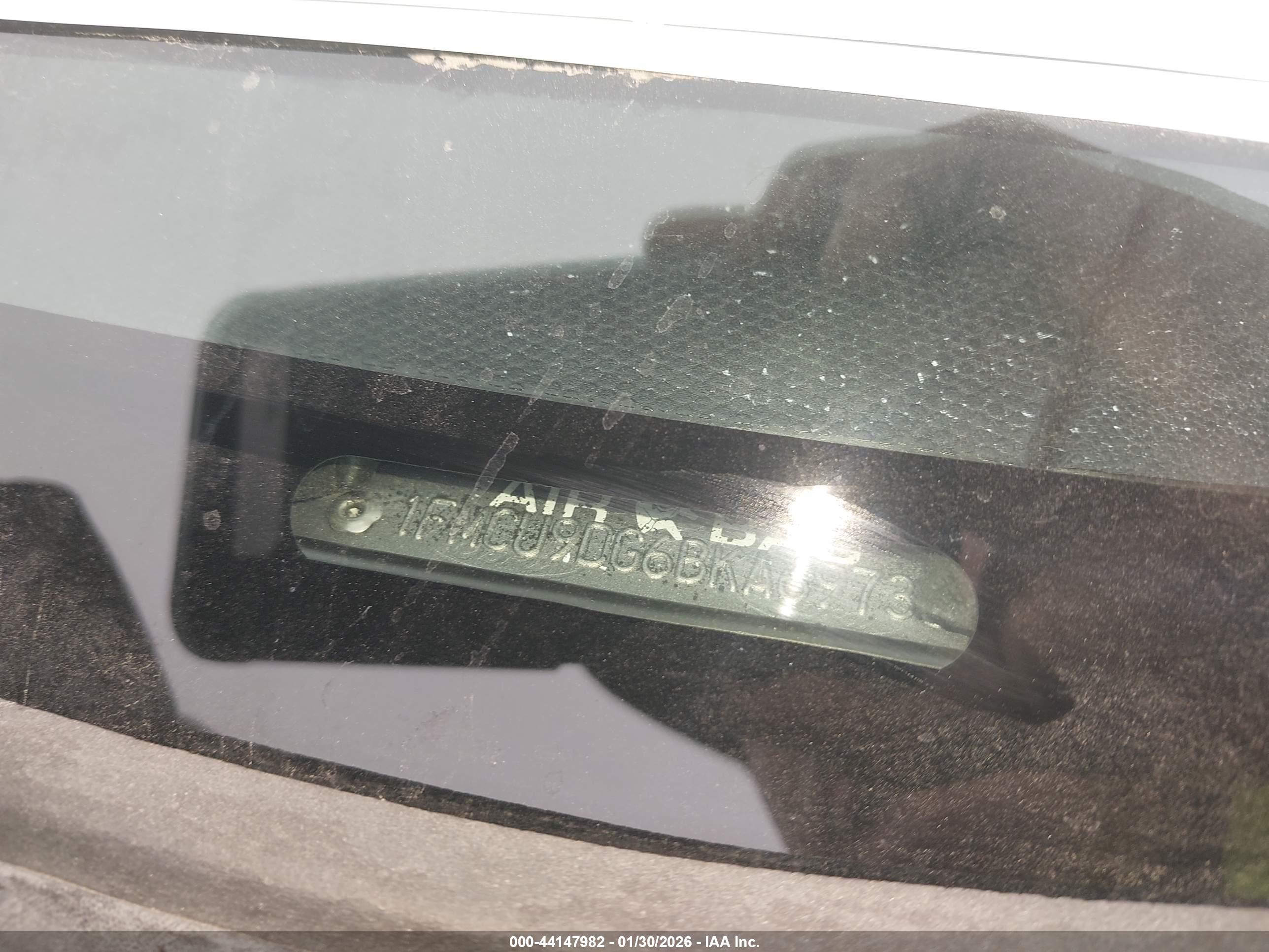 FORD ESCAPE image 9