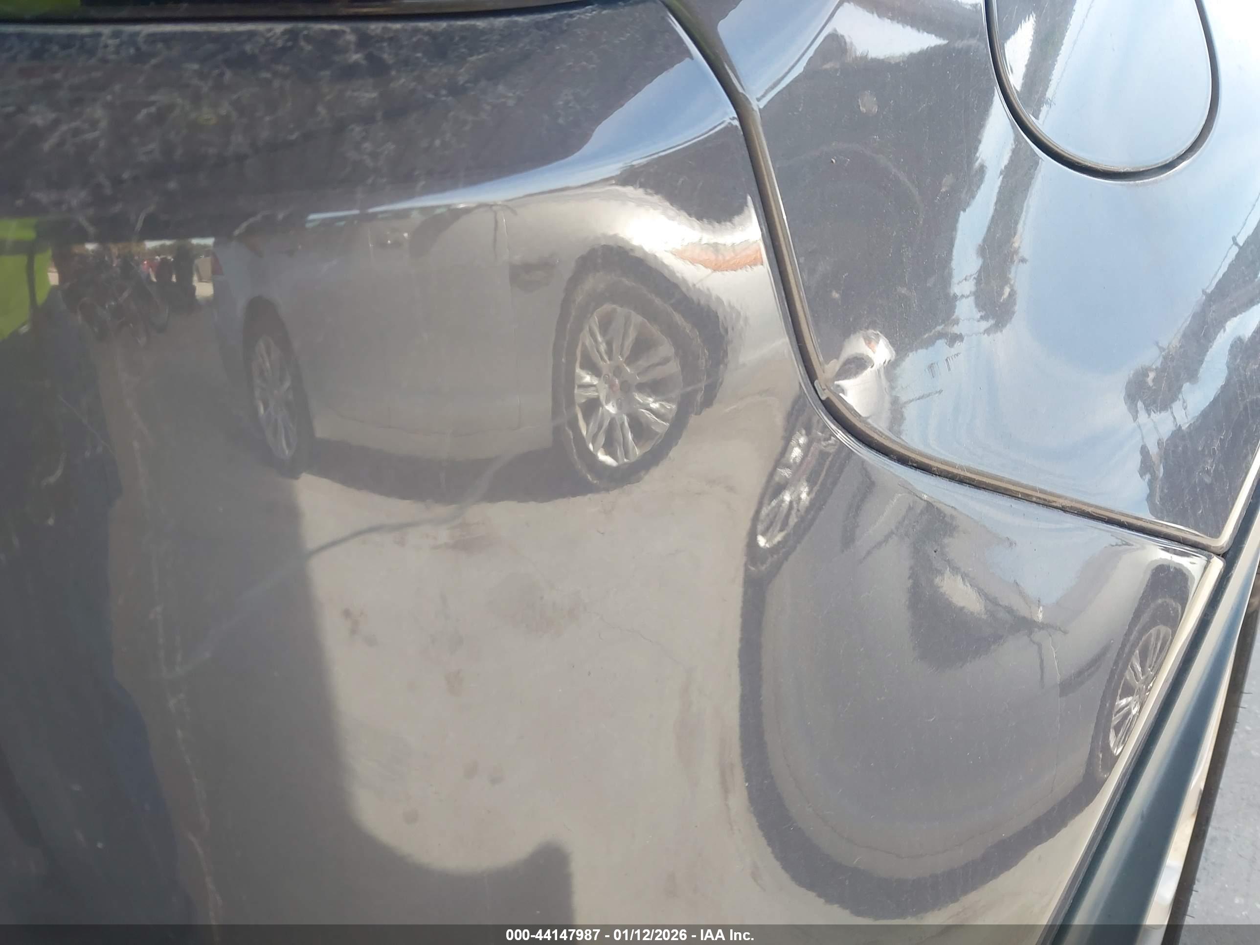LAND ROVER image 6