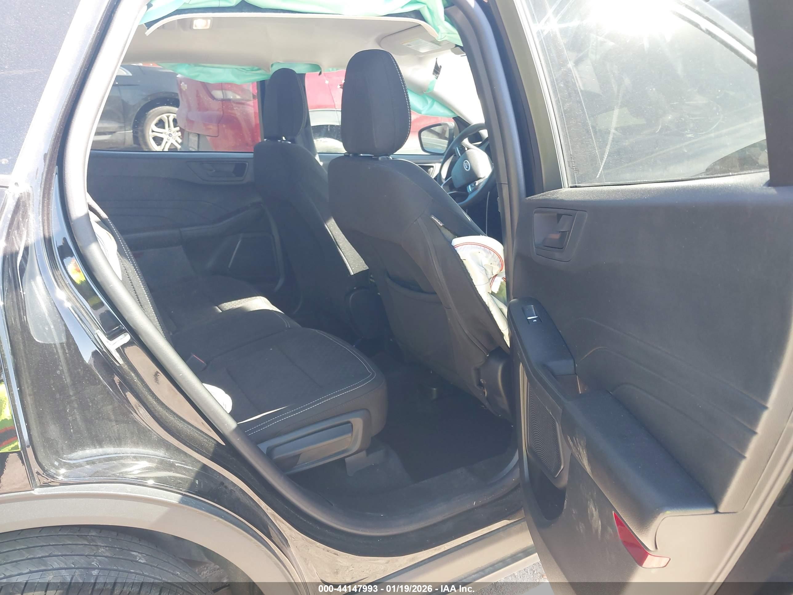 FORD ESCAPE image 8