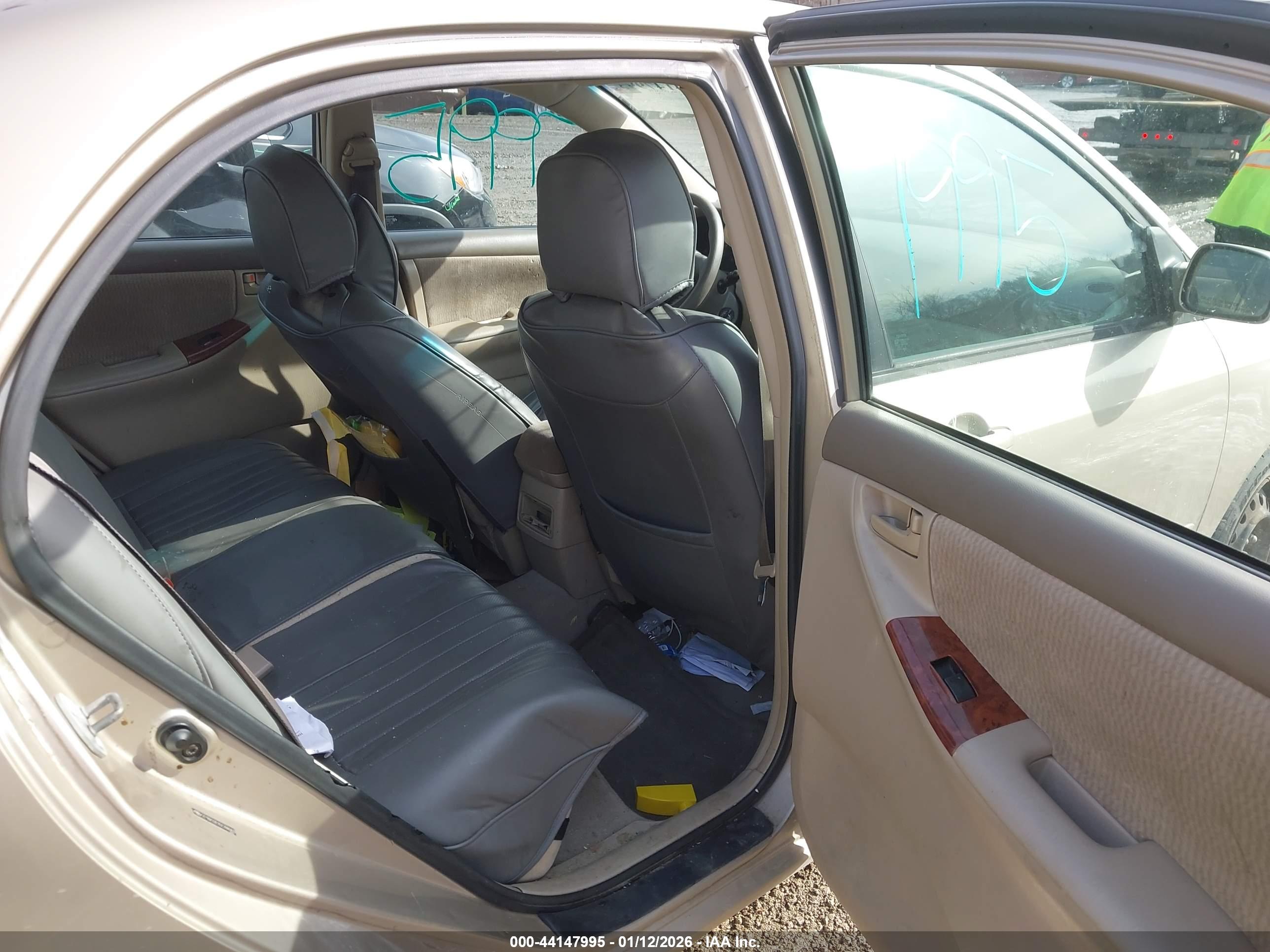 TOYOTA COROLLA image 8
