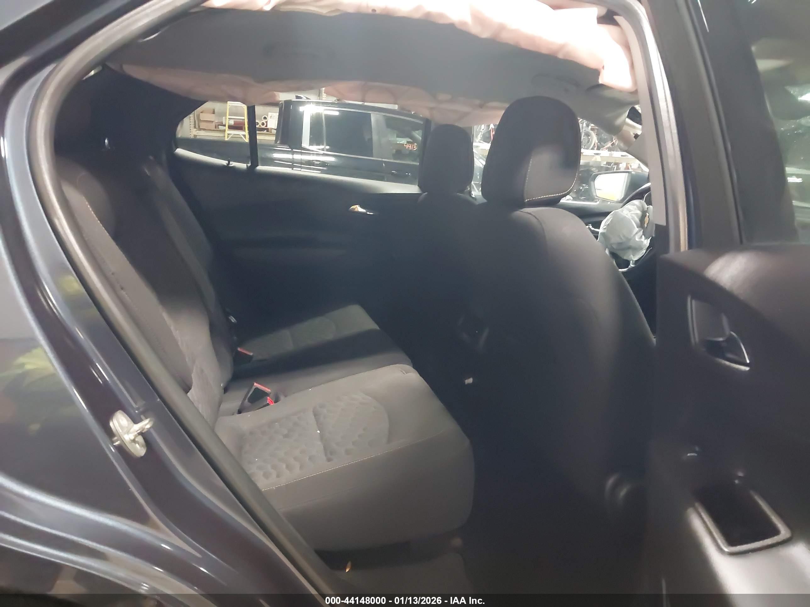 CHEVROLET EQUINOX image 8