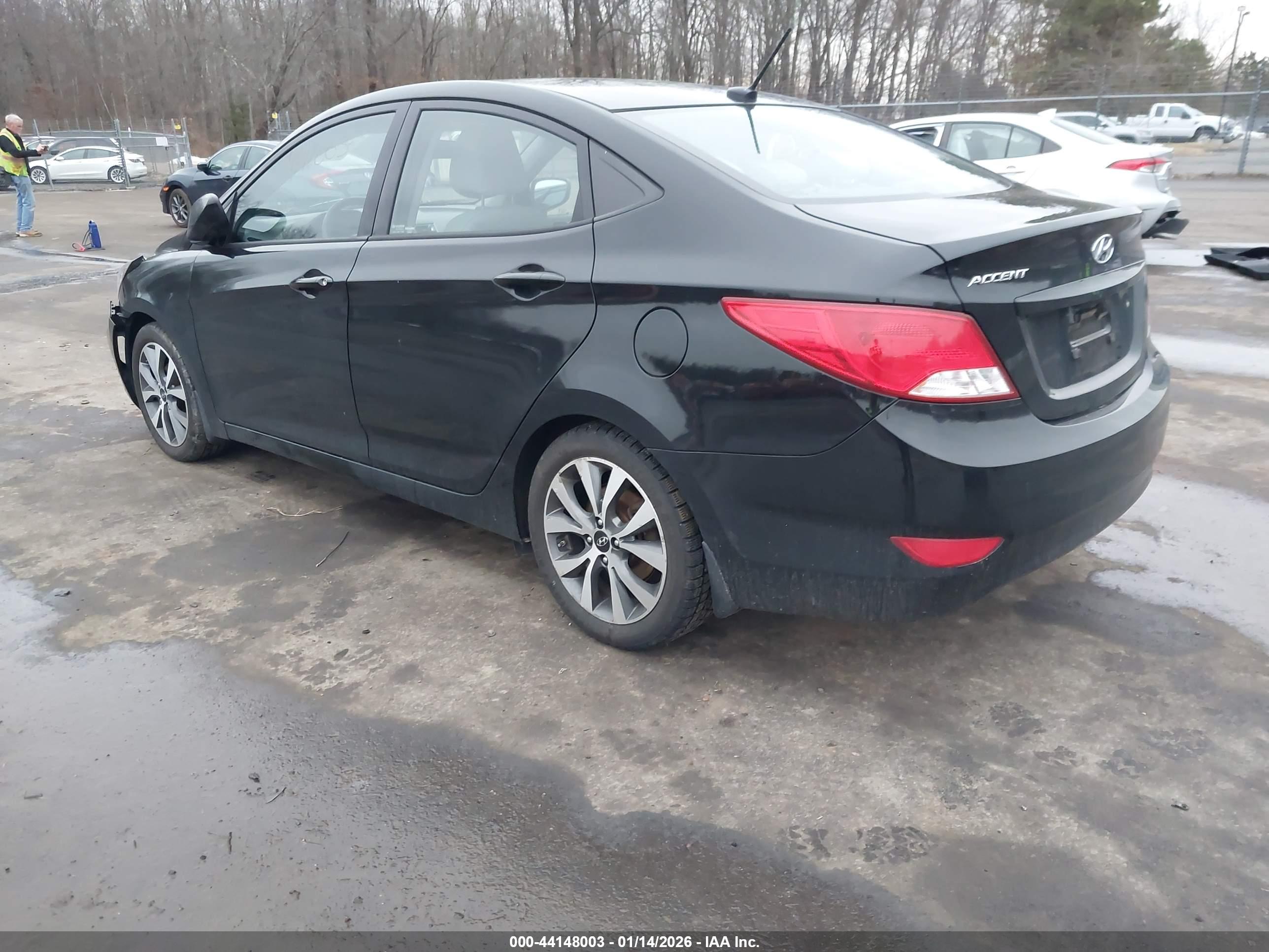 HYUNDAI ACCENT image 3