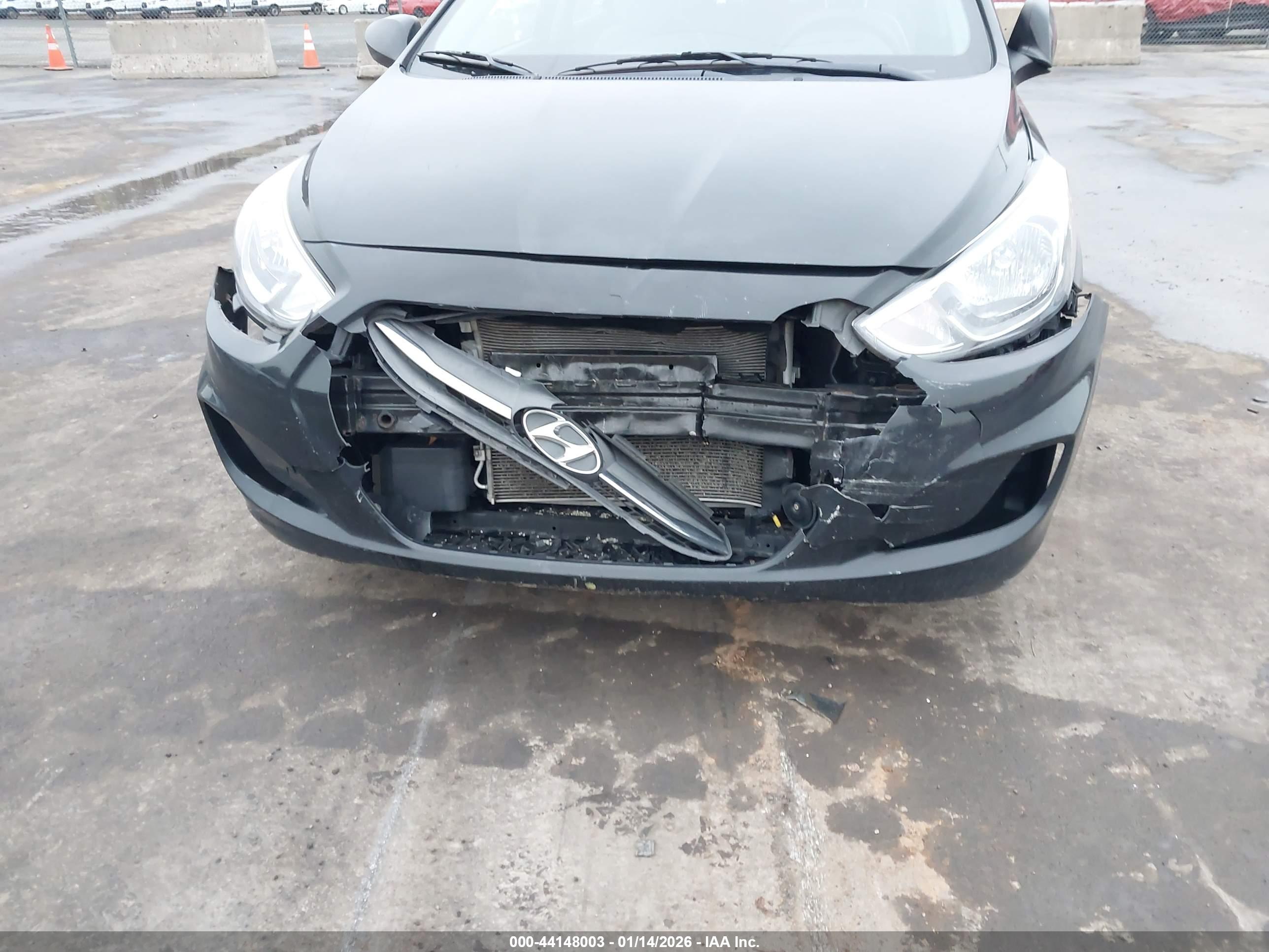 HYUNDAI ACCENT image 6