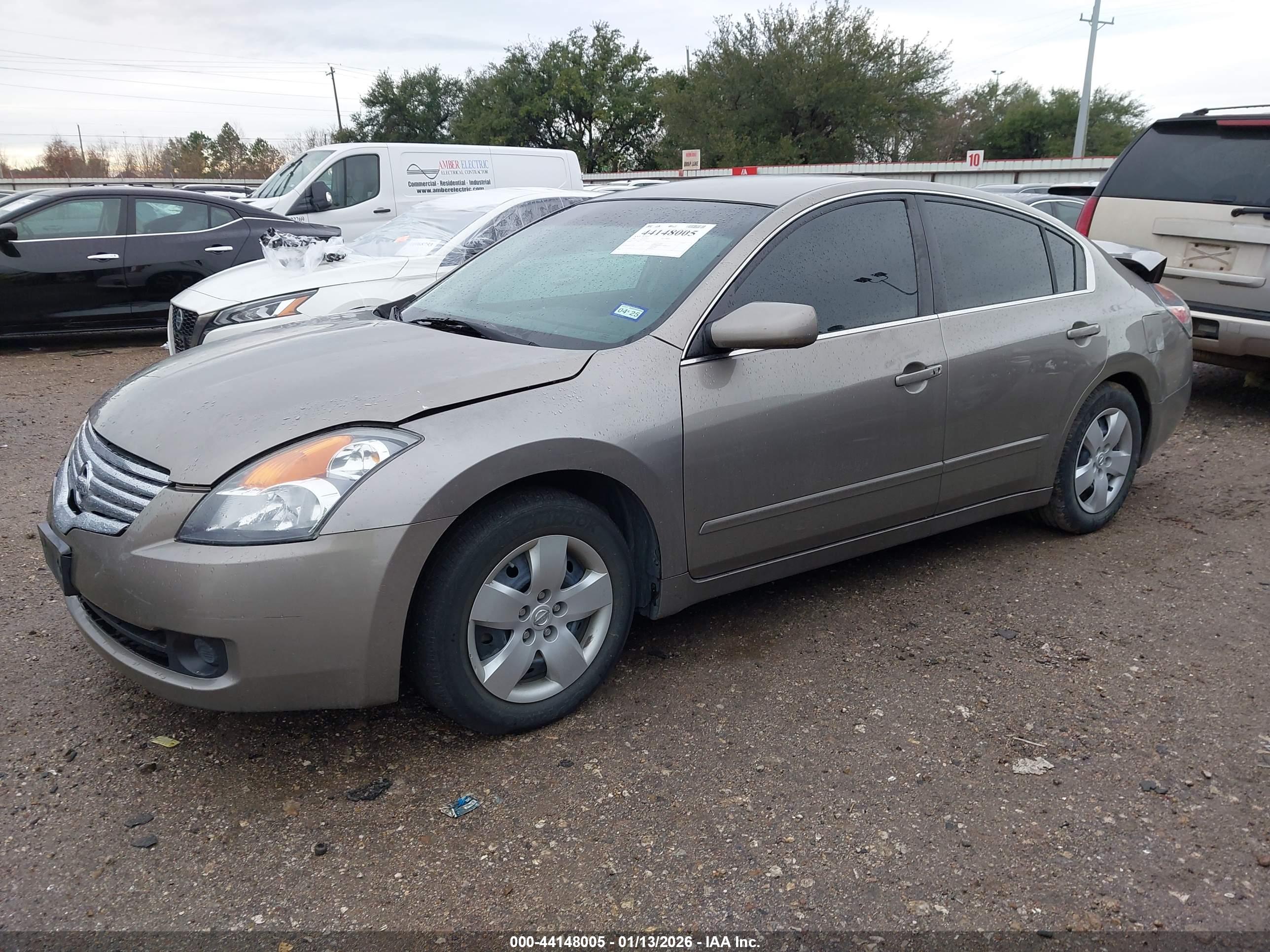 NISSAN ALTIMA image 2