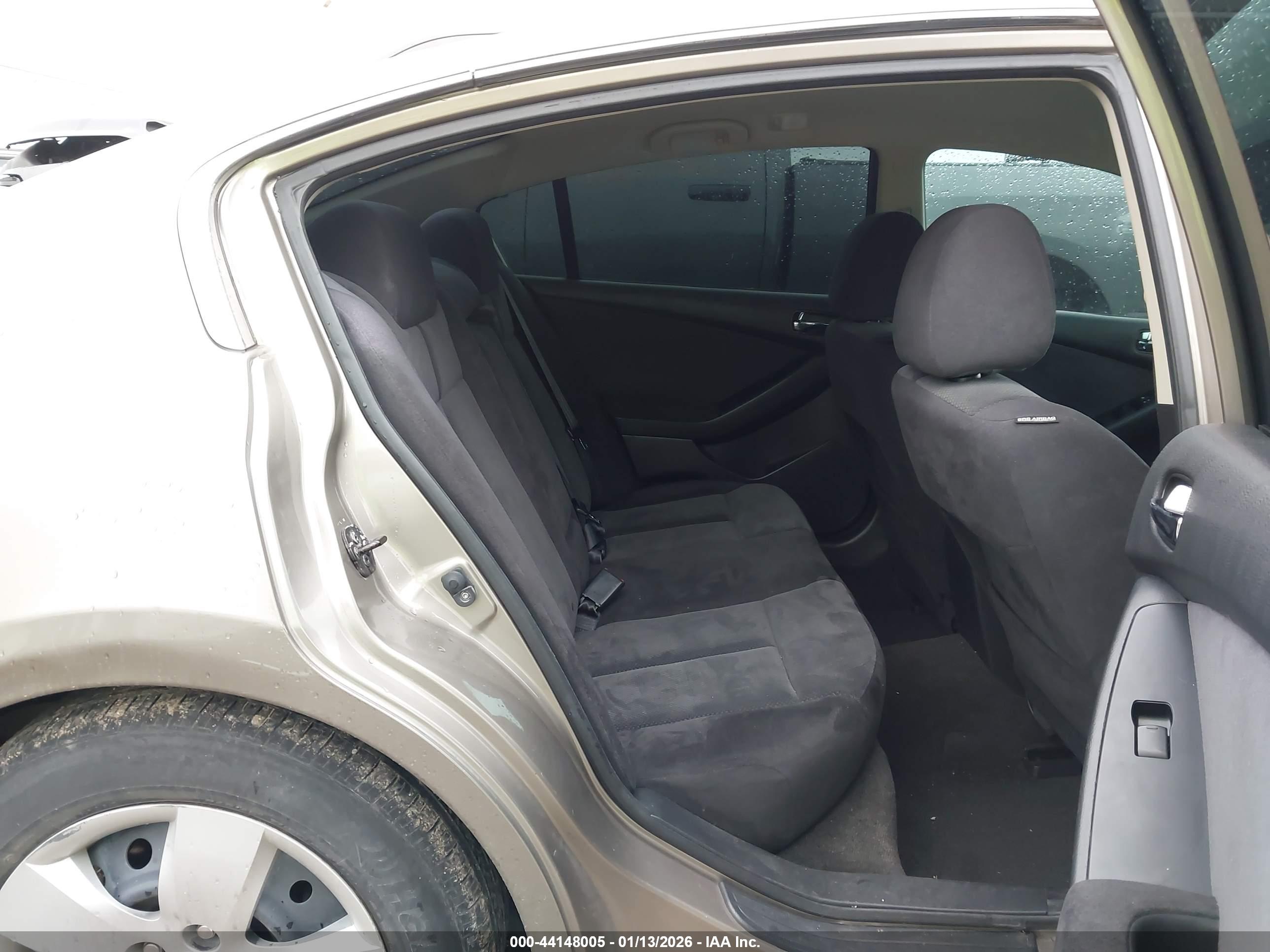 NISSAN ALTIMA image 8
