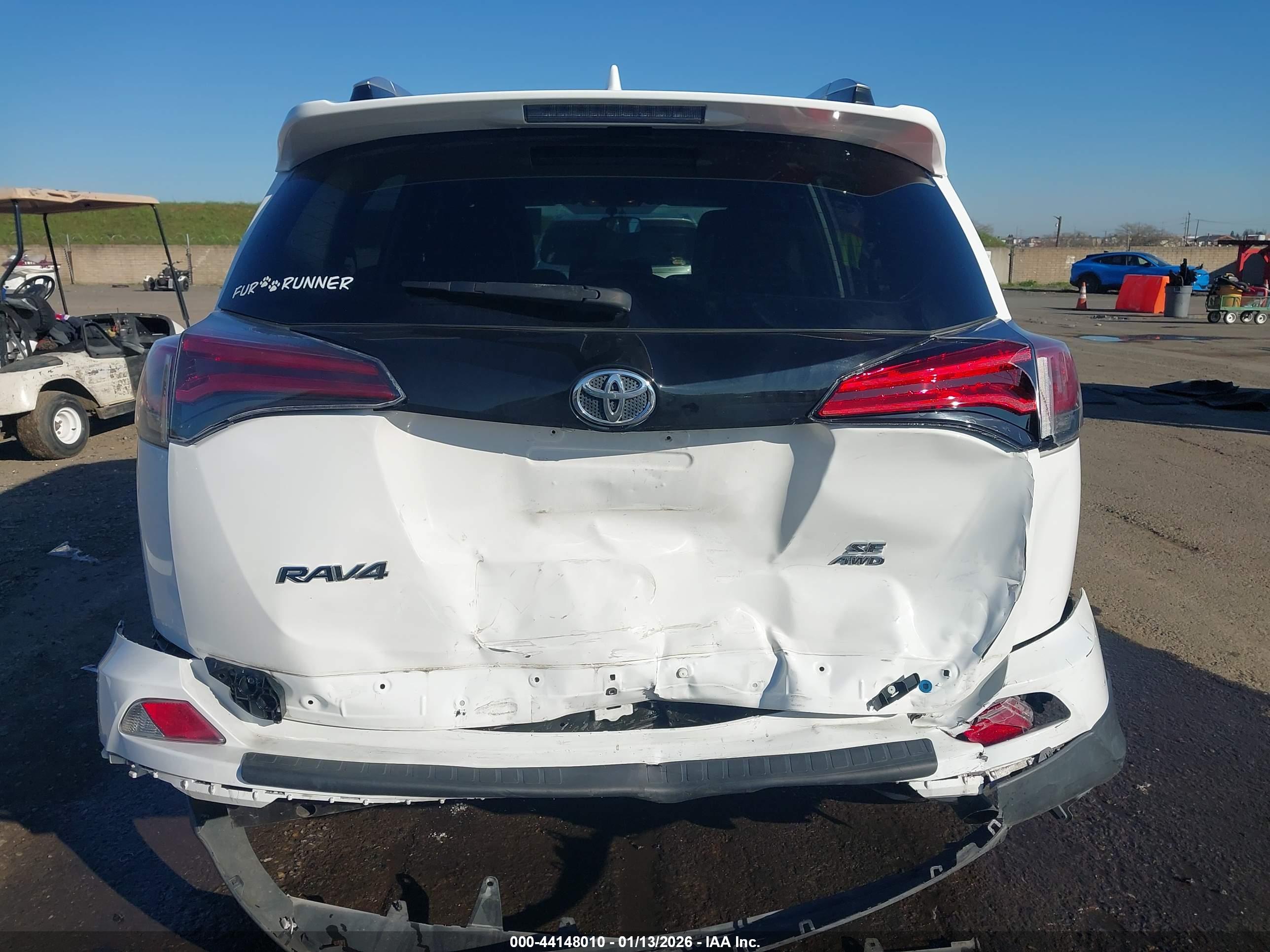 TOYOTA RAV4 image 6