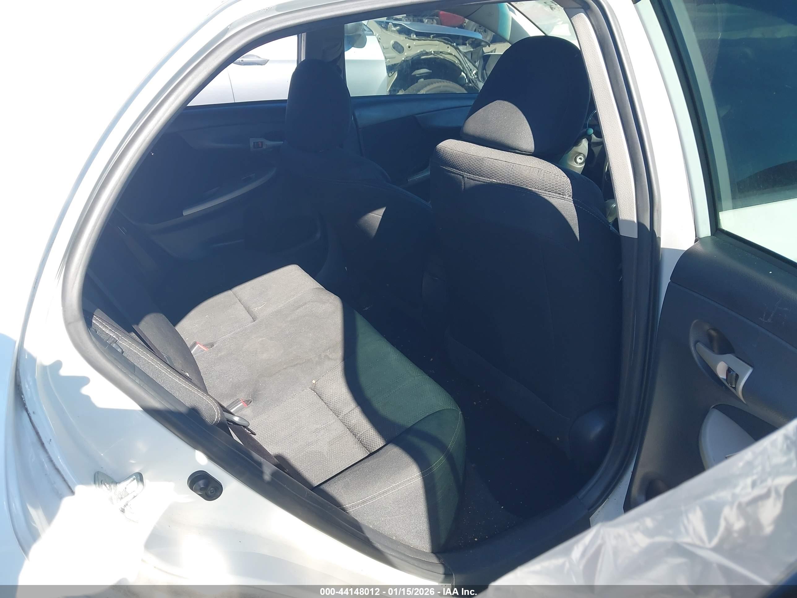 TOYOTA COROLLA image 8