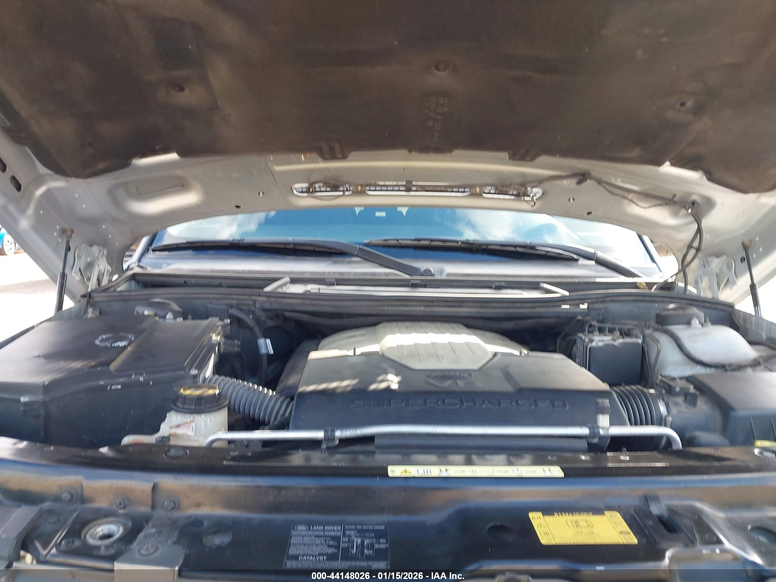 LAND ROVER image 10