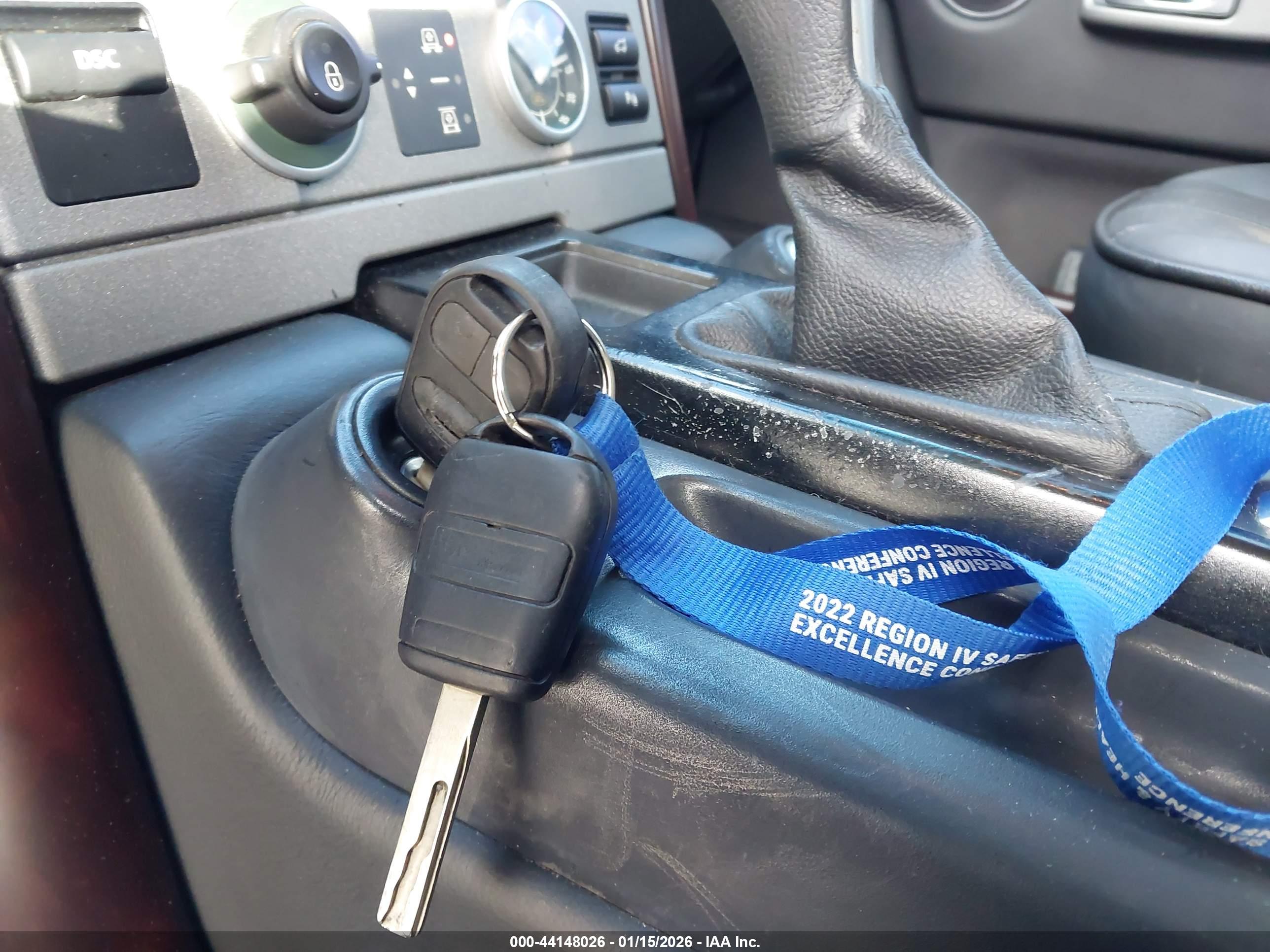 LAND ROVER image 11