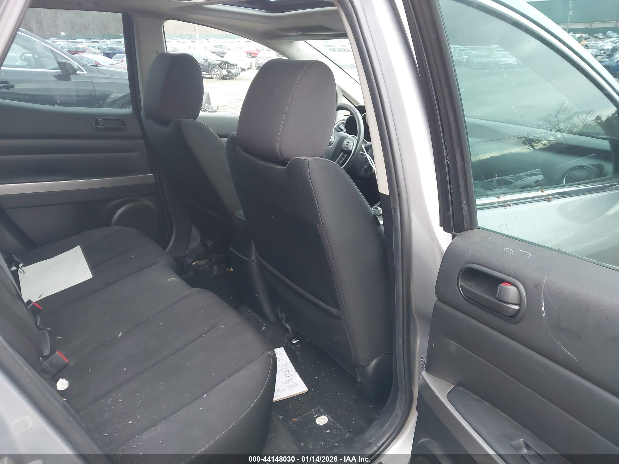 MAZDA CX-7 image 8