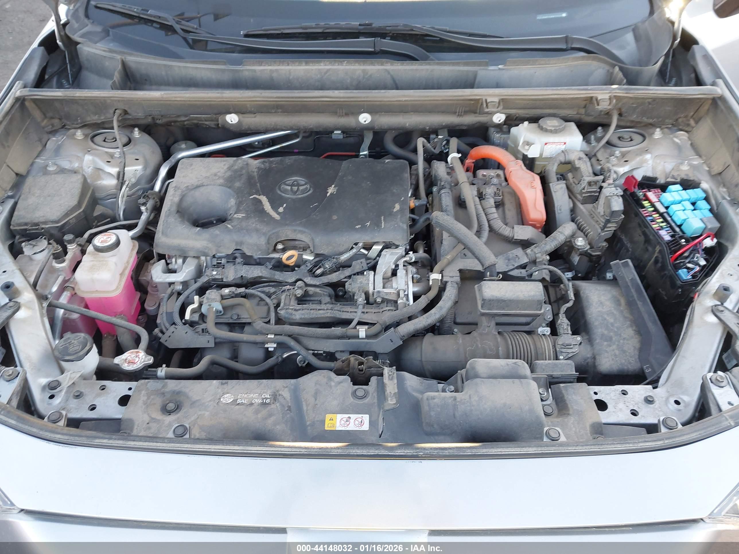 TOYOTA RAV4 image 10
