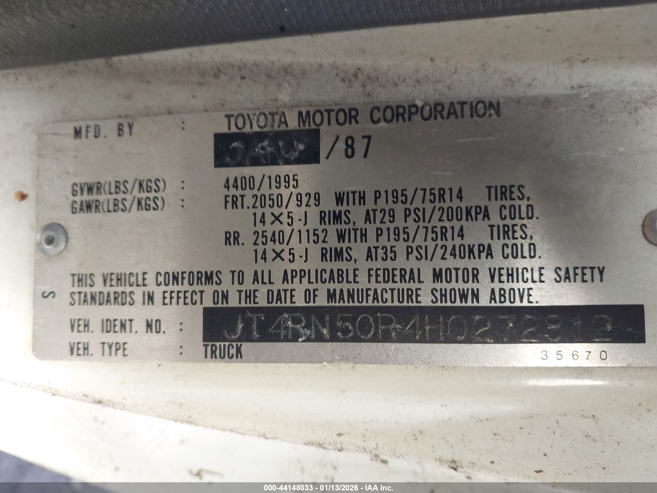 TOYOTA PICKUP image 9