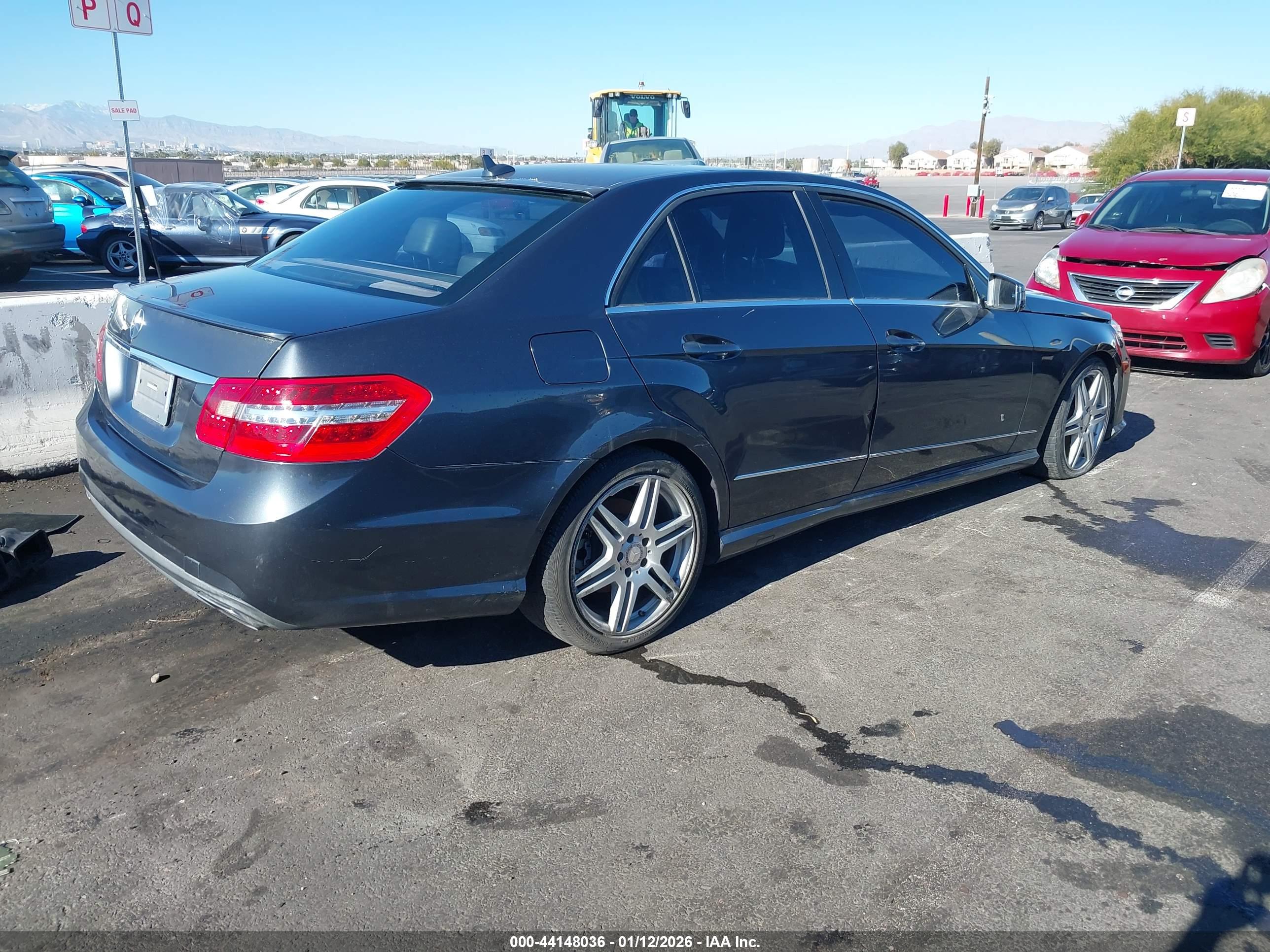 MERCEDES-BENZ E image 4