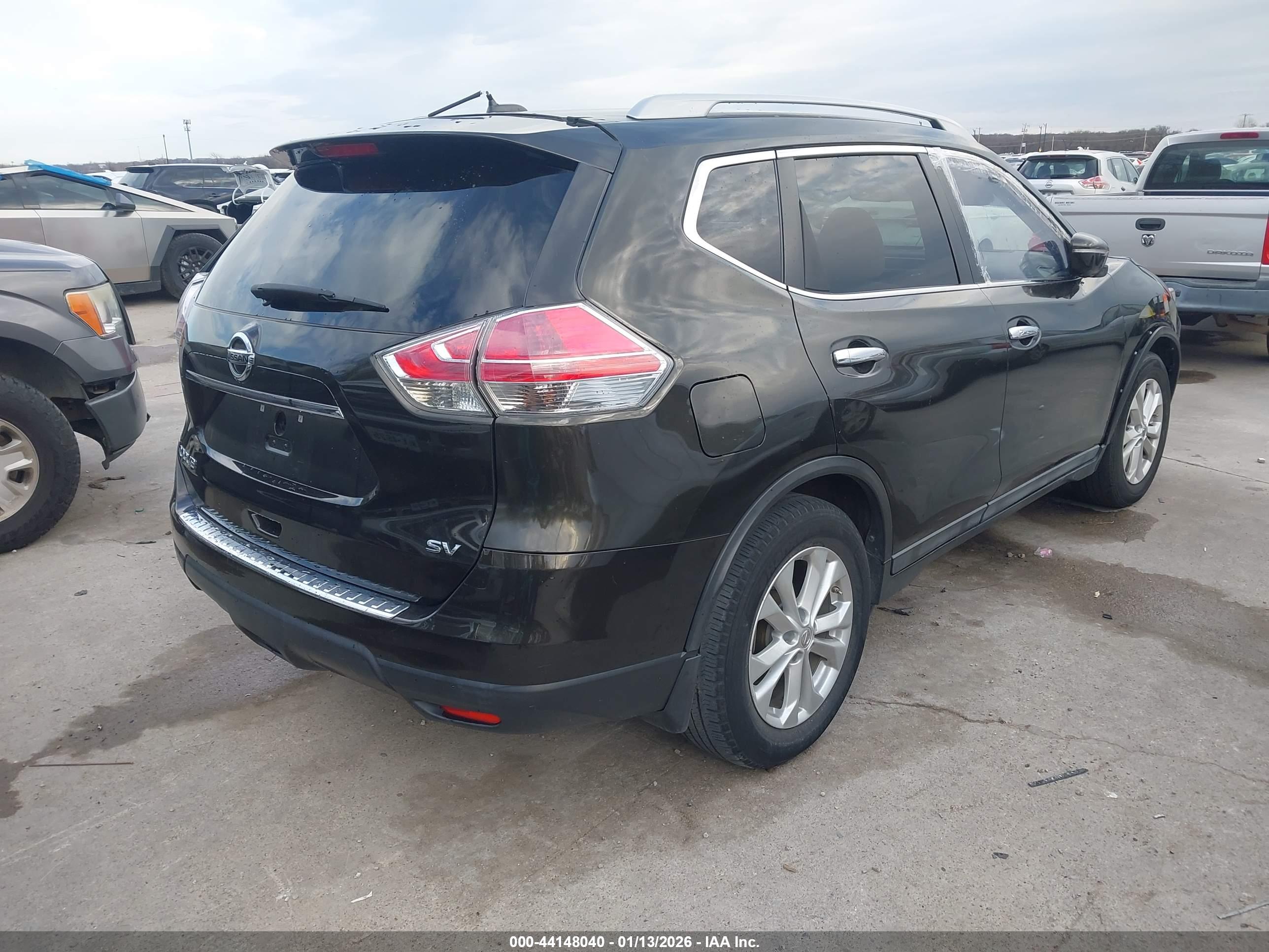 NISSAN ROGUE image 4