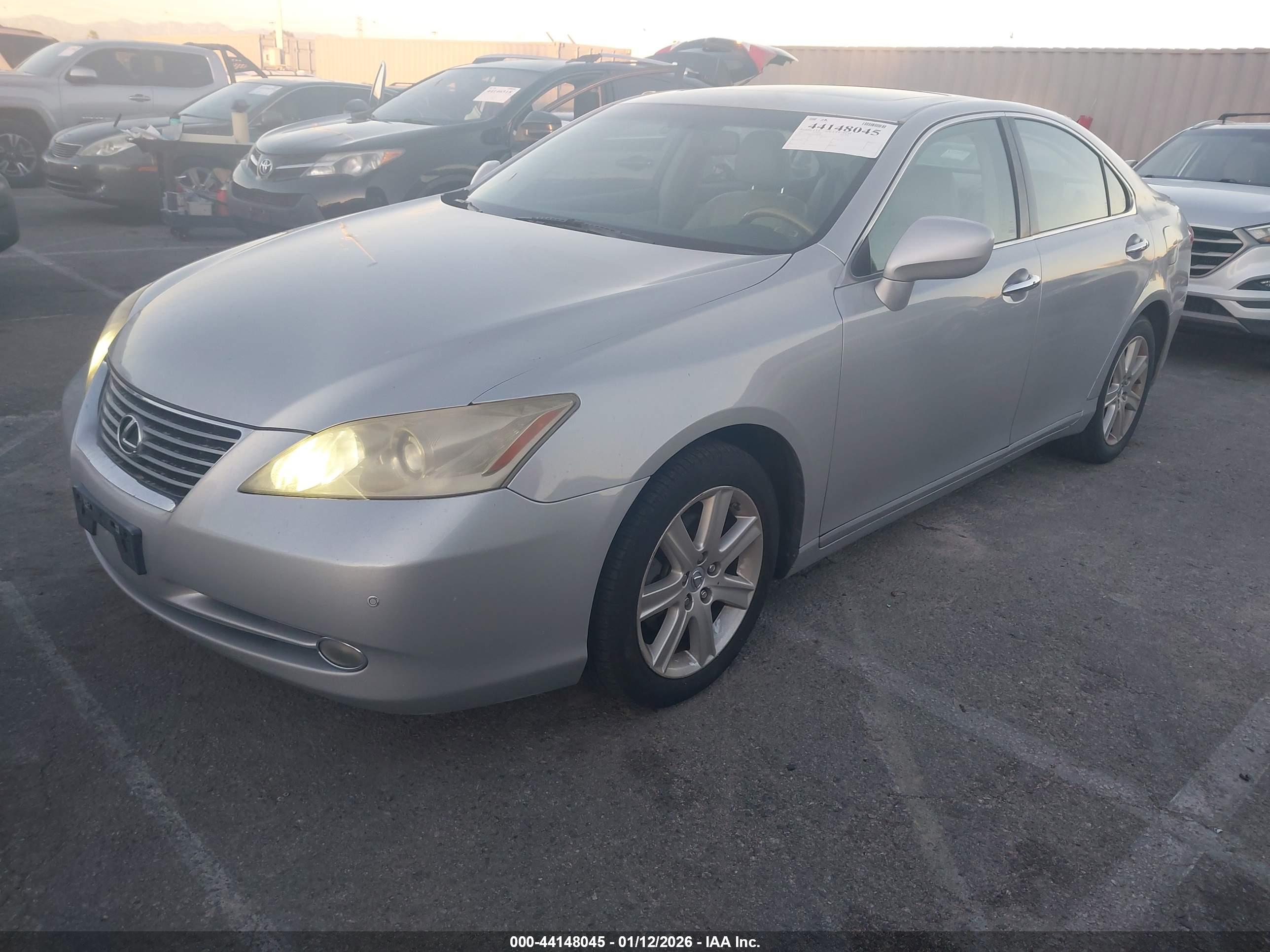 LEXUS ES image 2