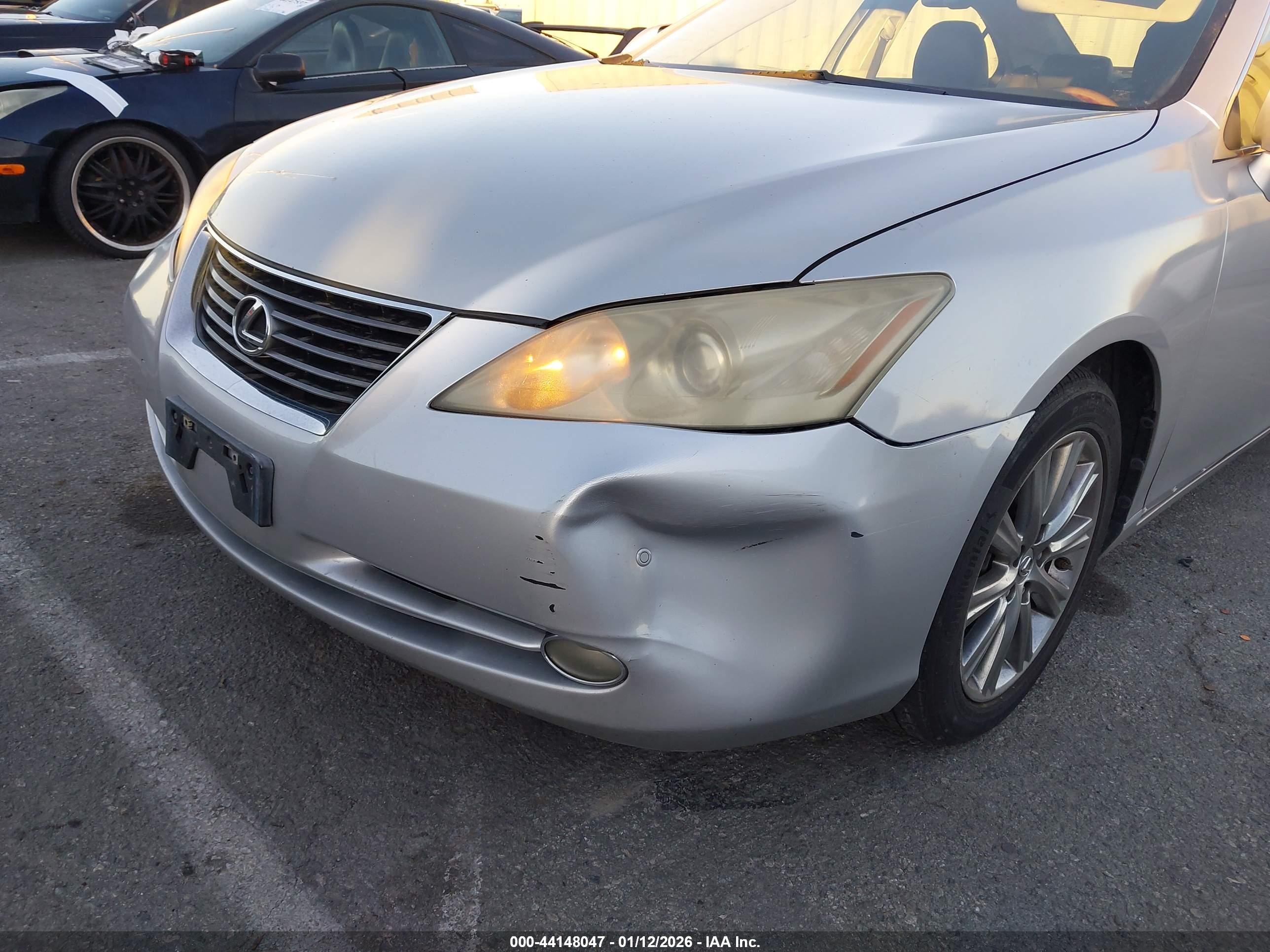 LEXUS ES image 6