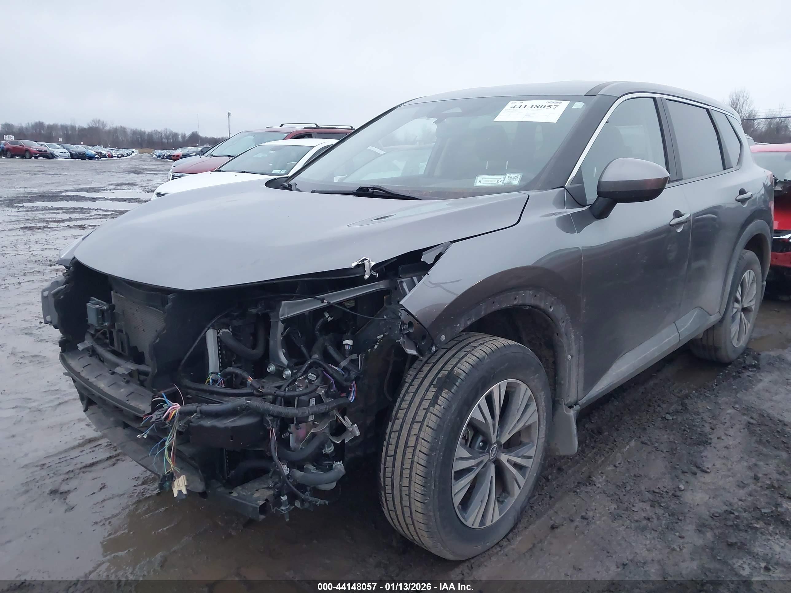 NISSAN ROGUE image 2