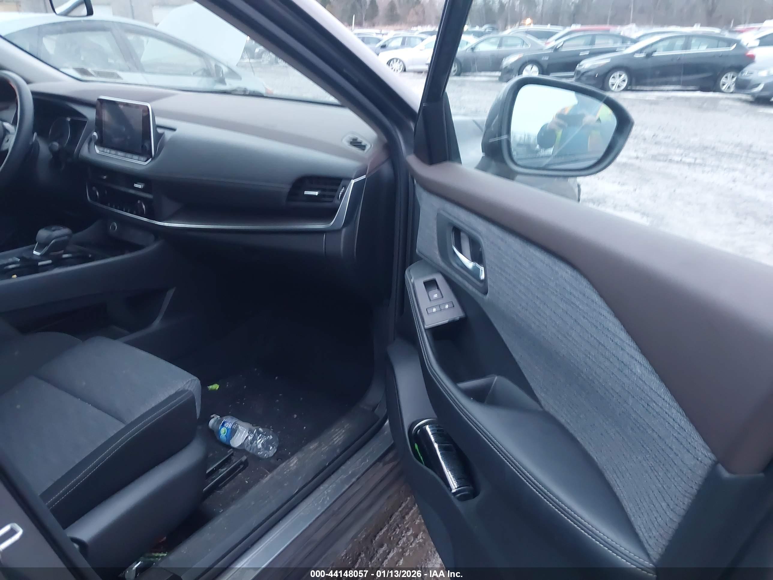 NISSAN ROGUE image 5