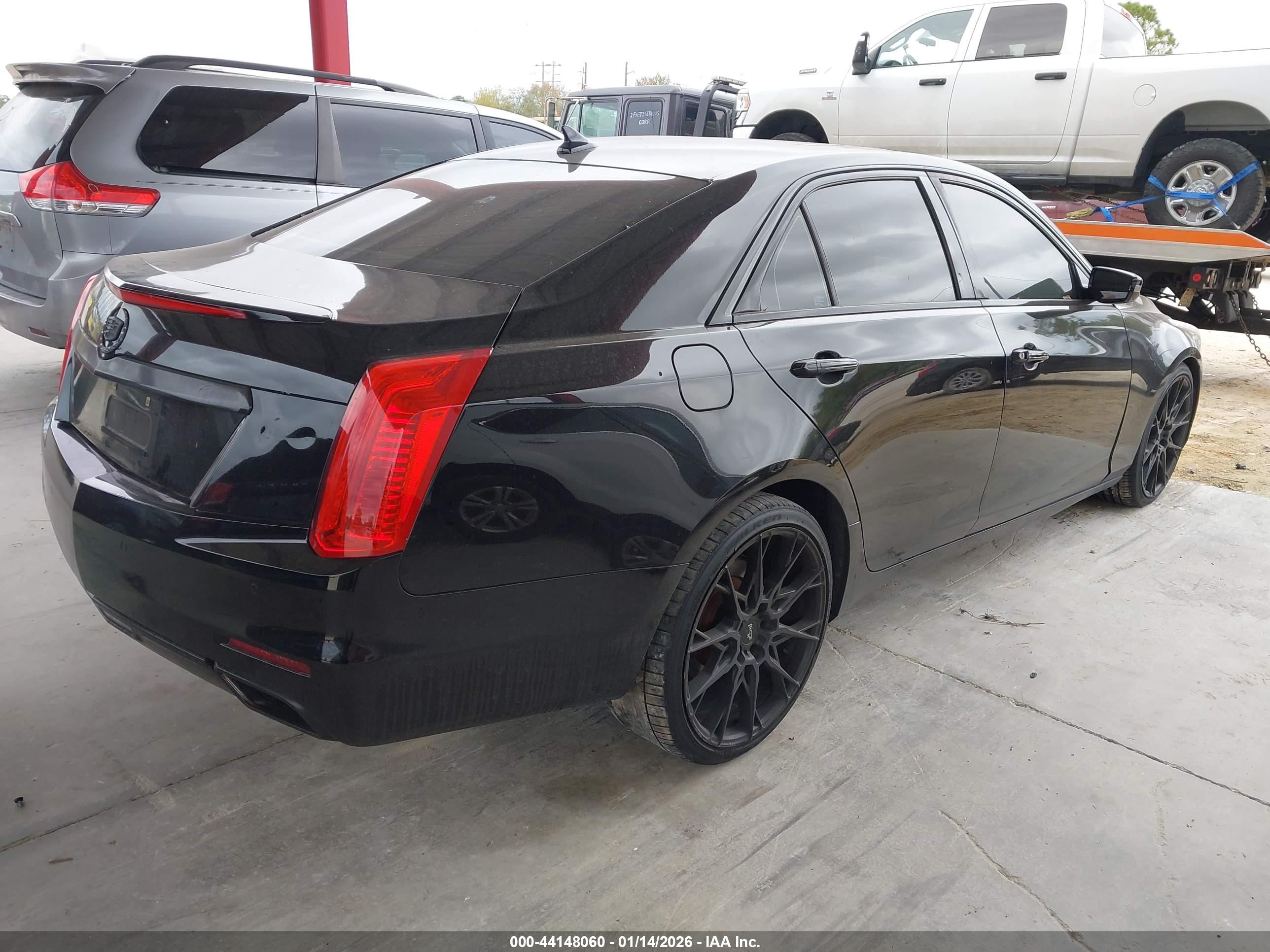 CADILLAC CTS image 4