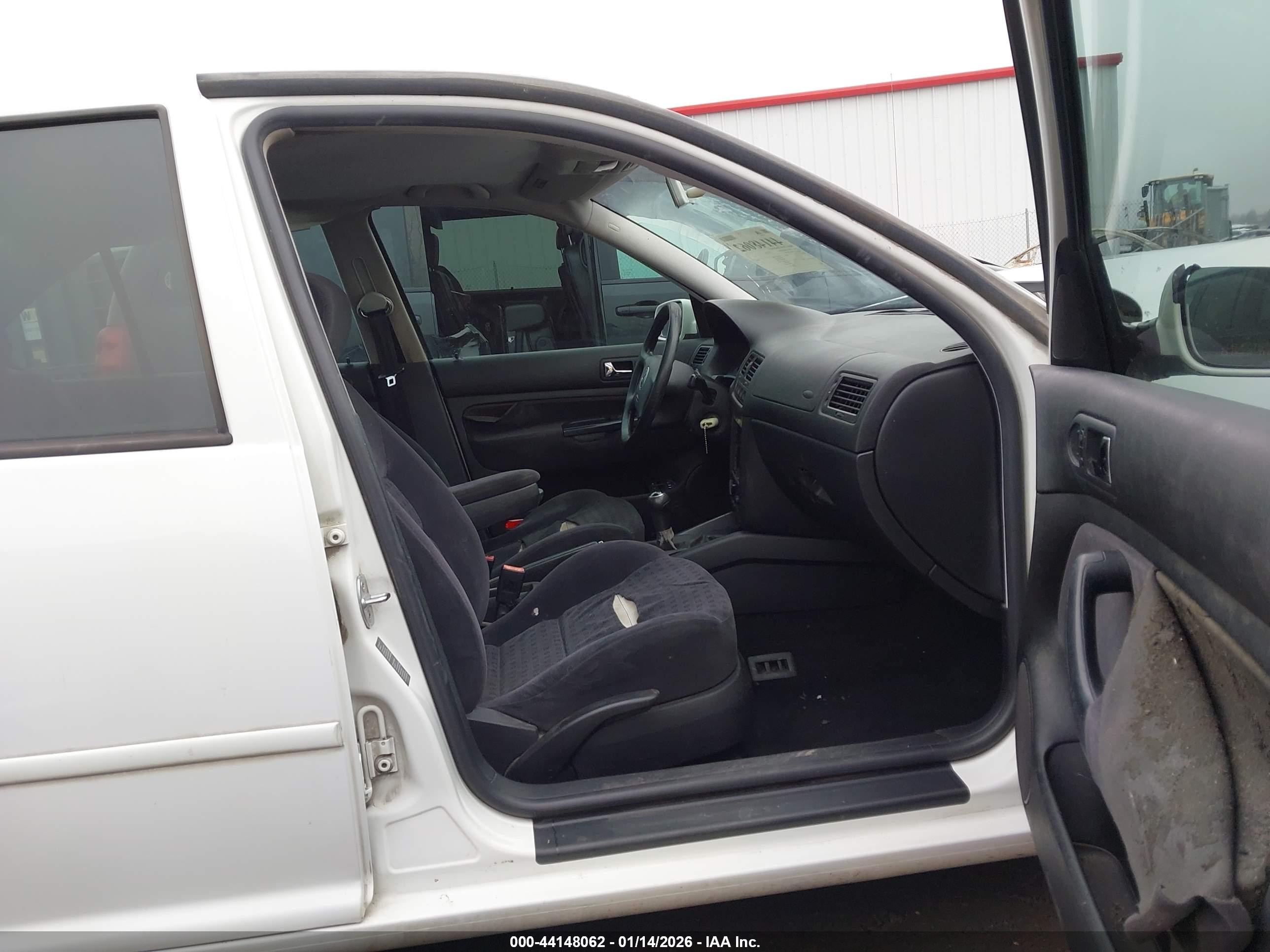 VOLKSWAGEN JETTA image 5