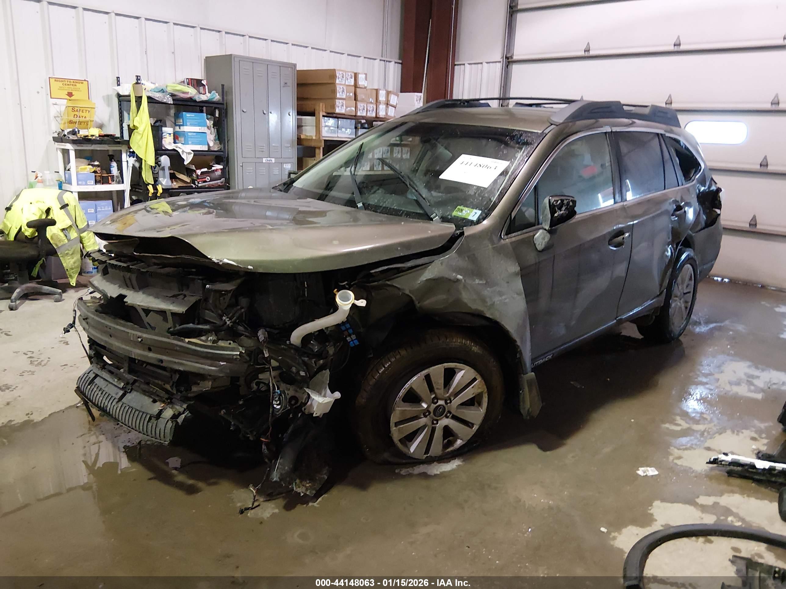 SUBARU OUTBACK image 2