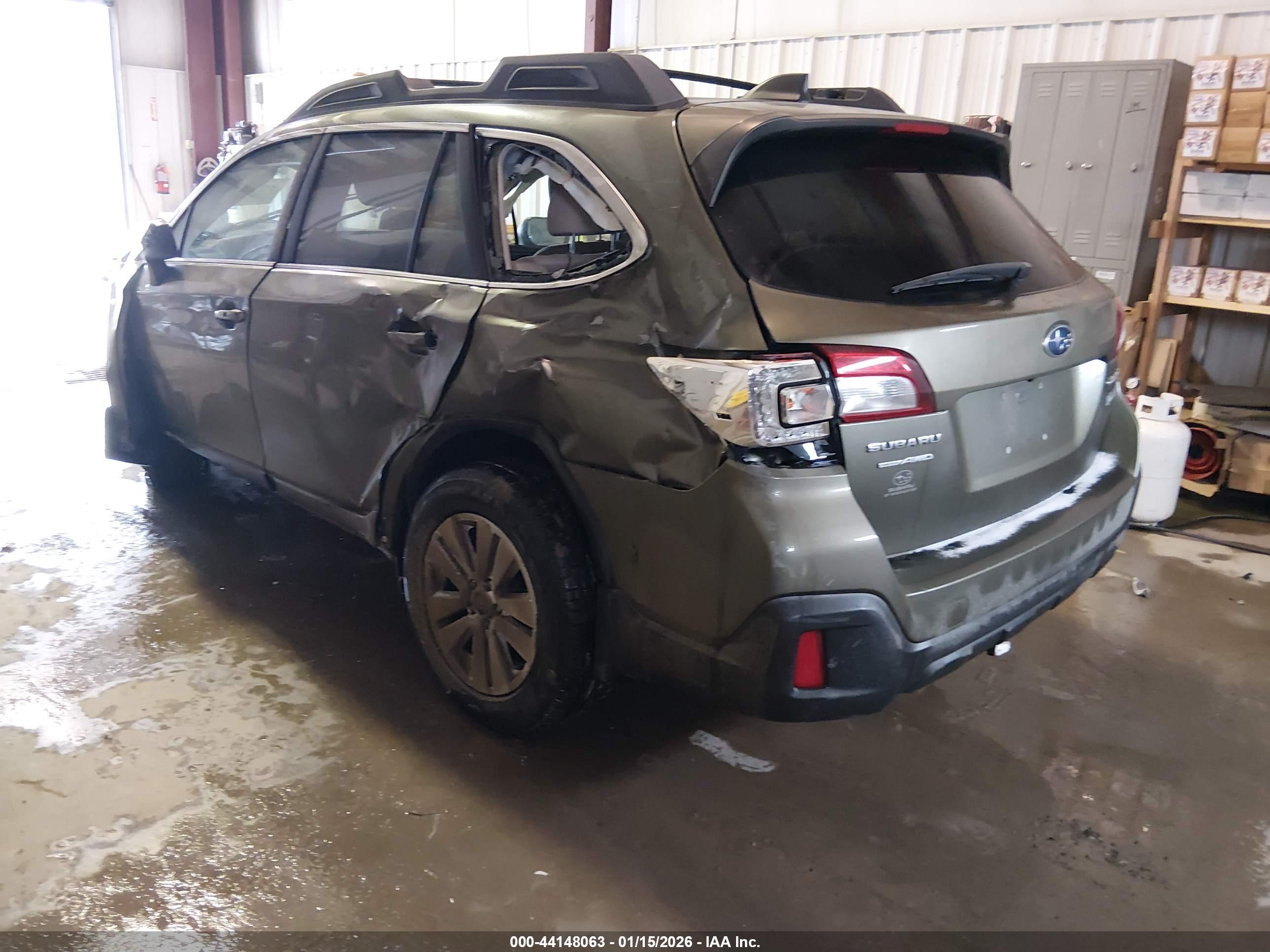 SUBARU OUTBACK image 3