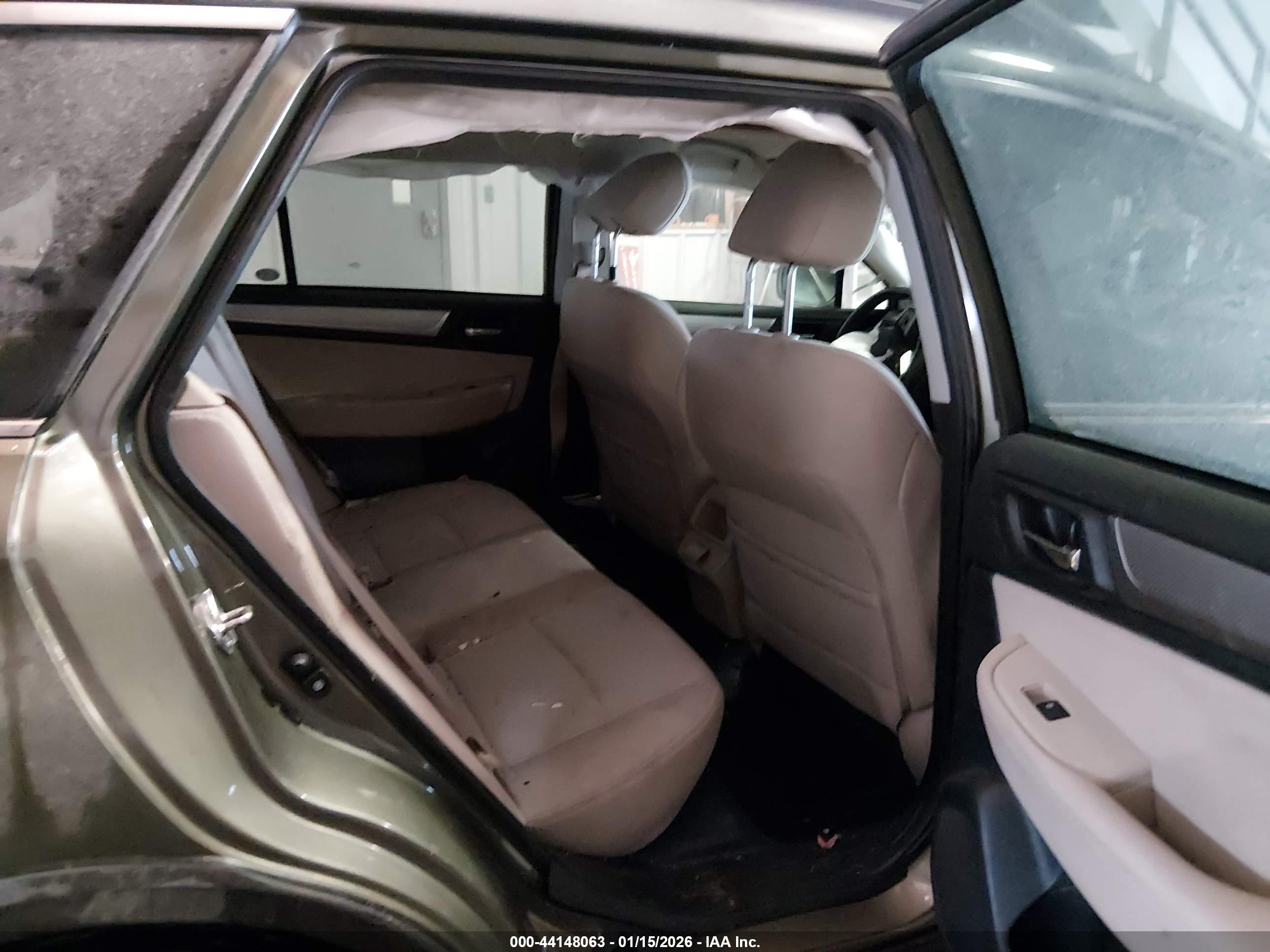 SUBARU OUTBACK image 8