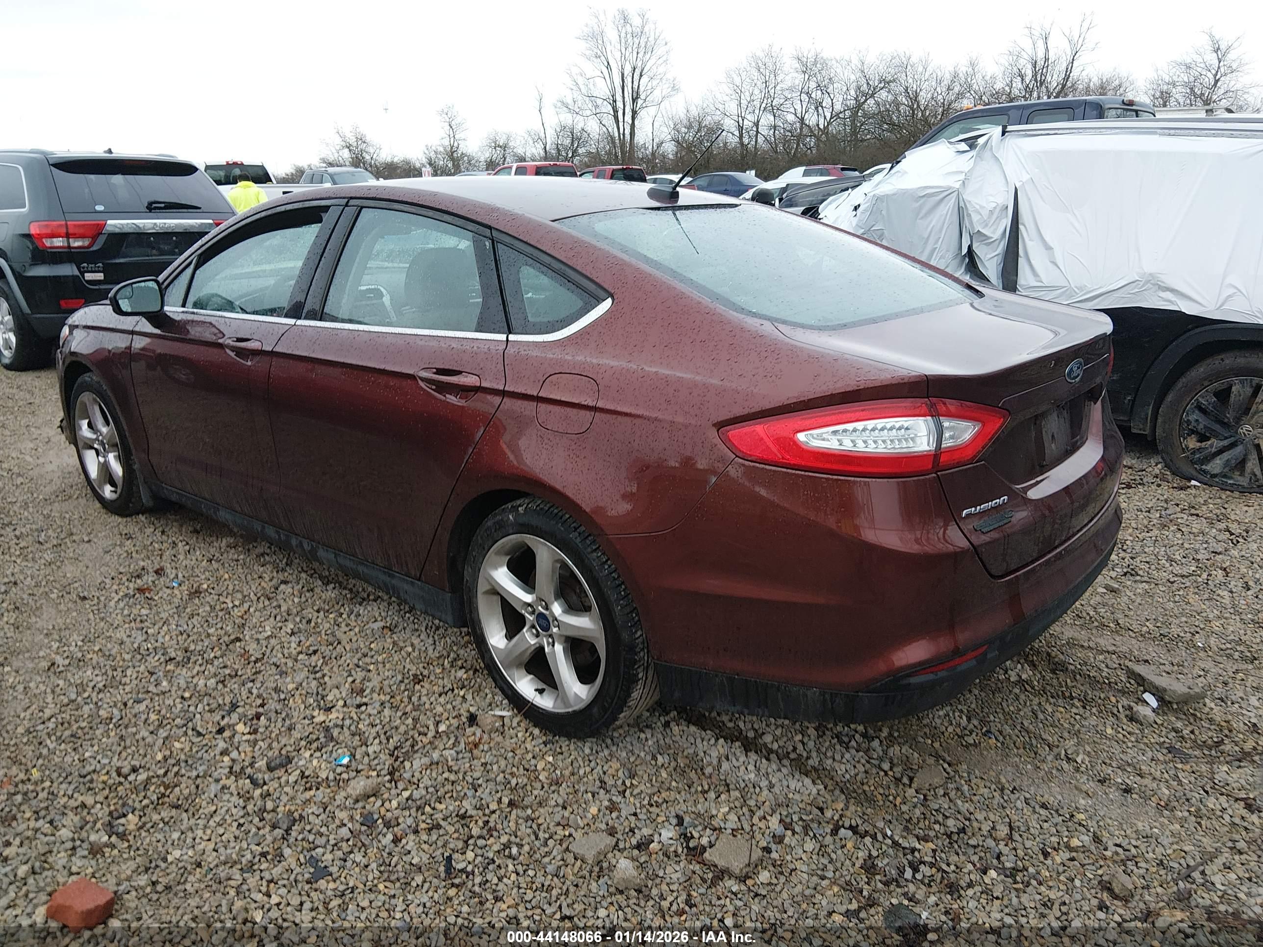 FORD FUSION image 3