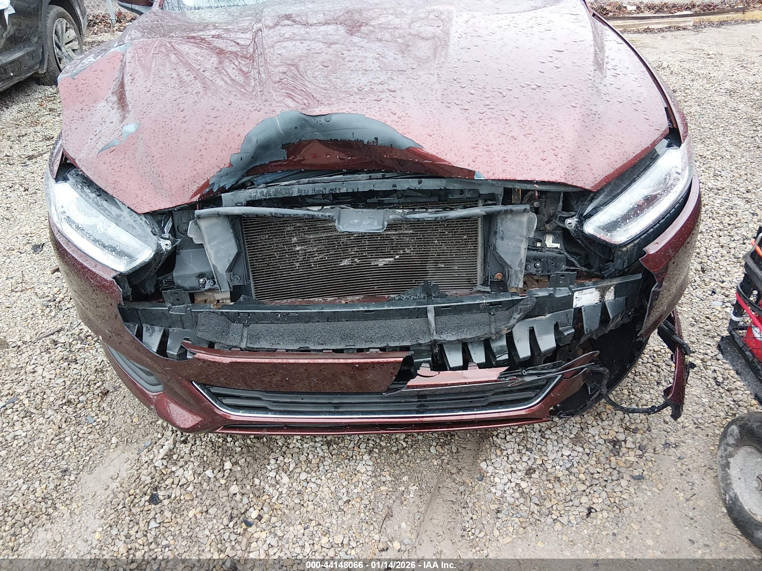 FORD FUSION image 6