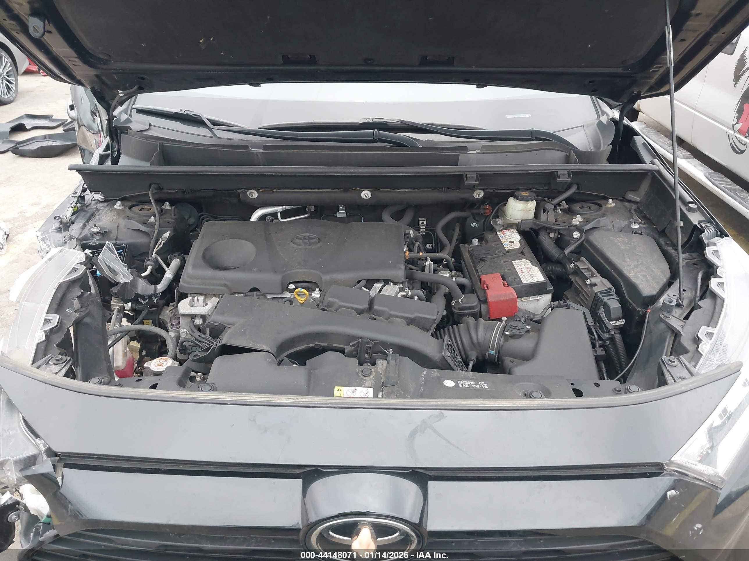 TOYOTA RAV4 image 10