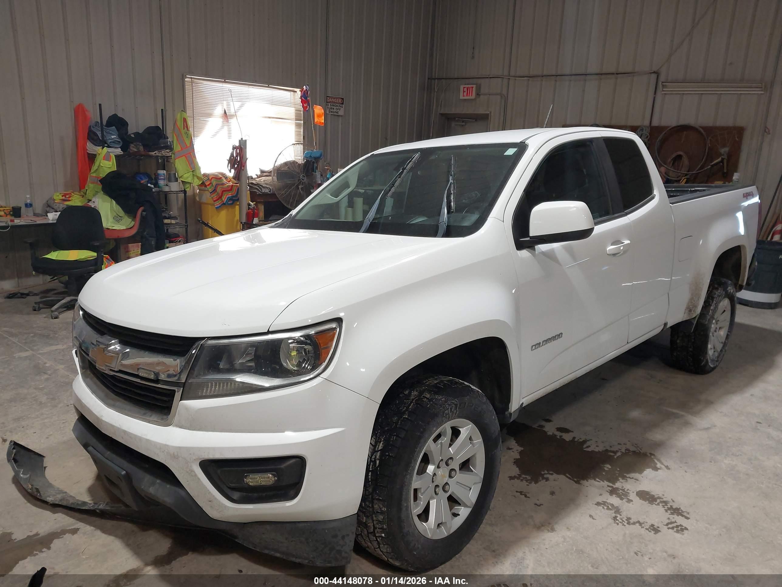 CHEVROLET COLORADO image 2