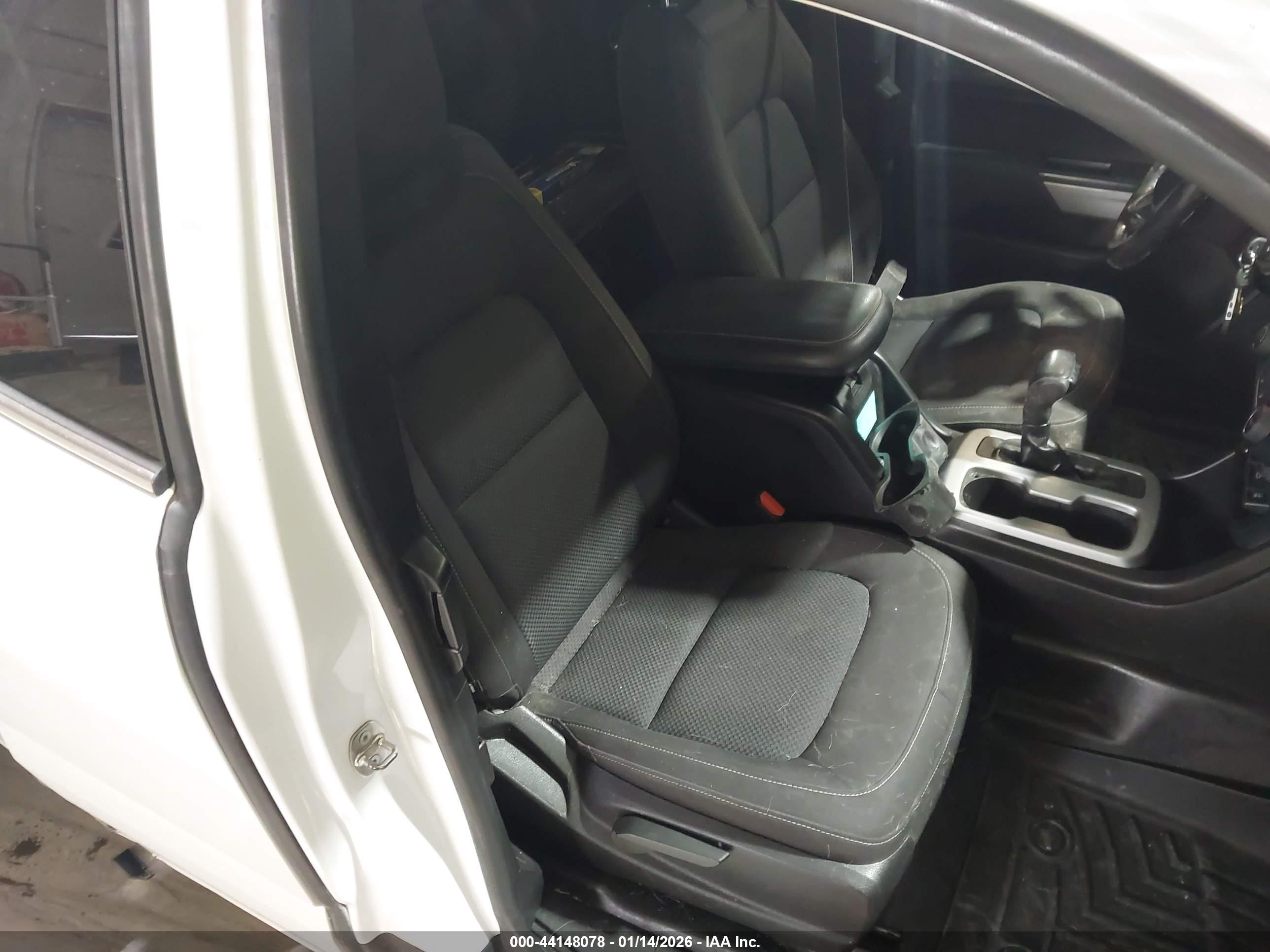 CHEVROLET COLORADO image 5