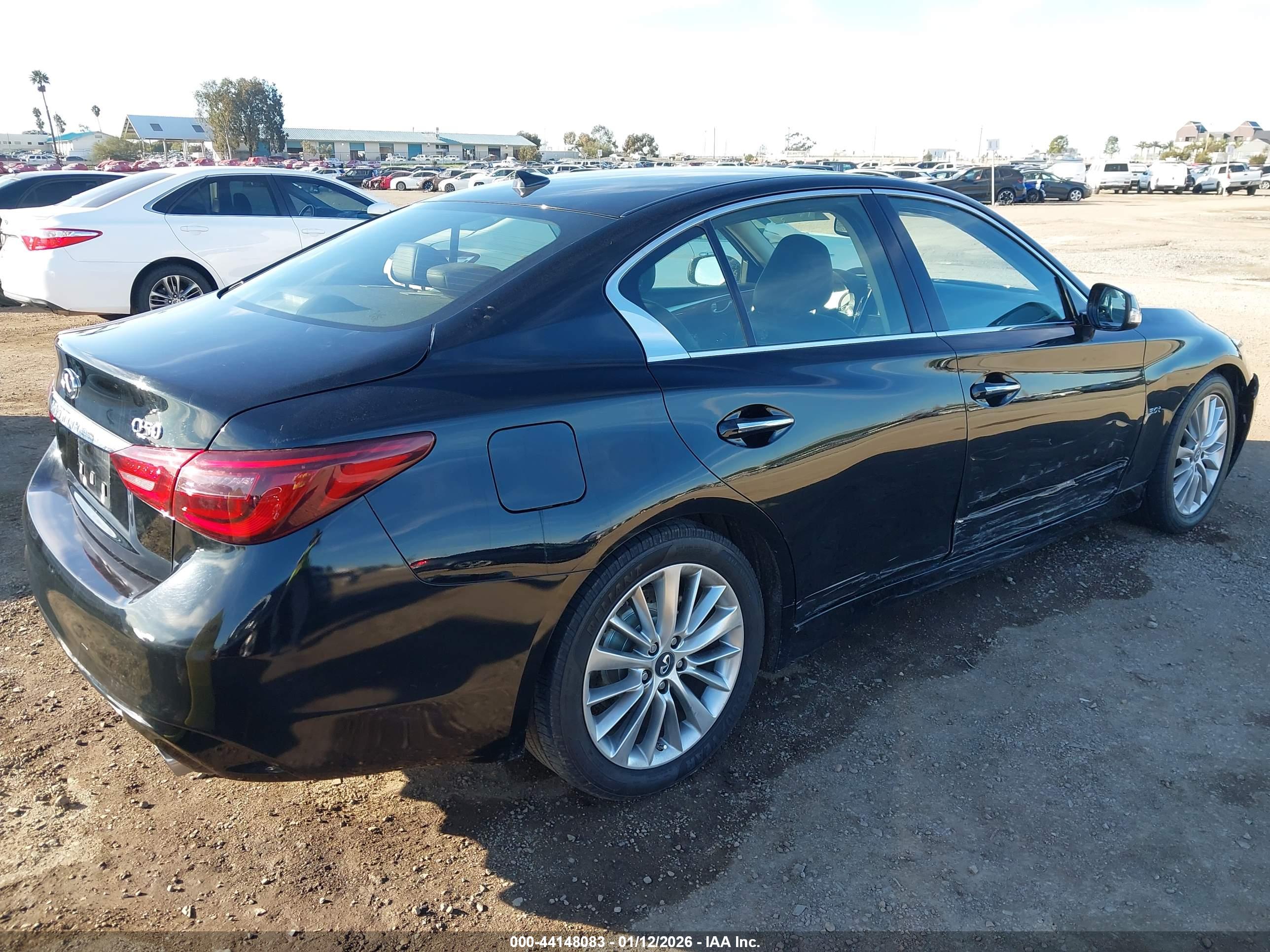 INFINITI Q50 image 4