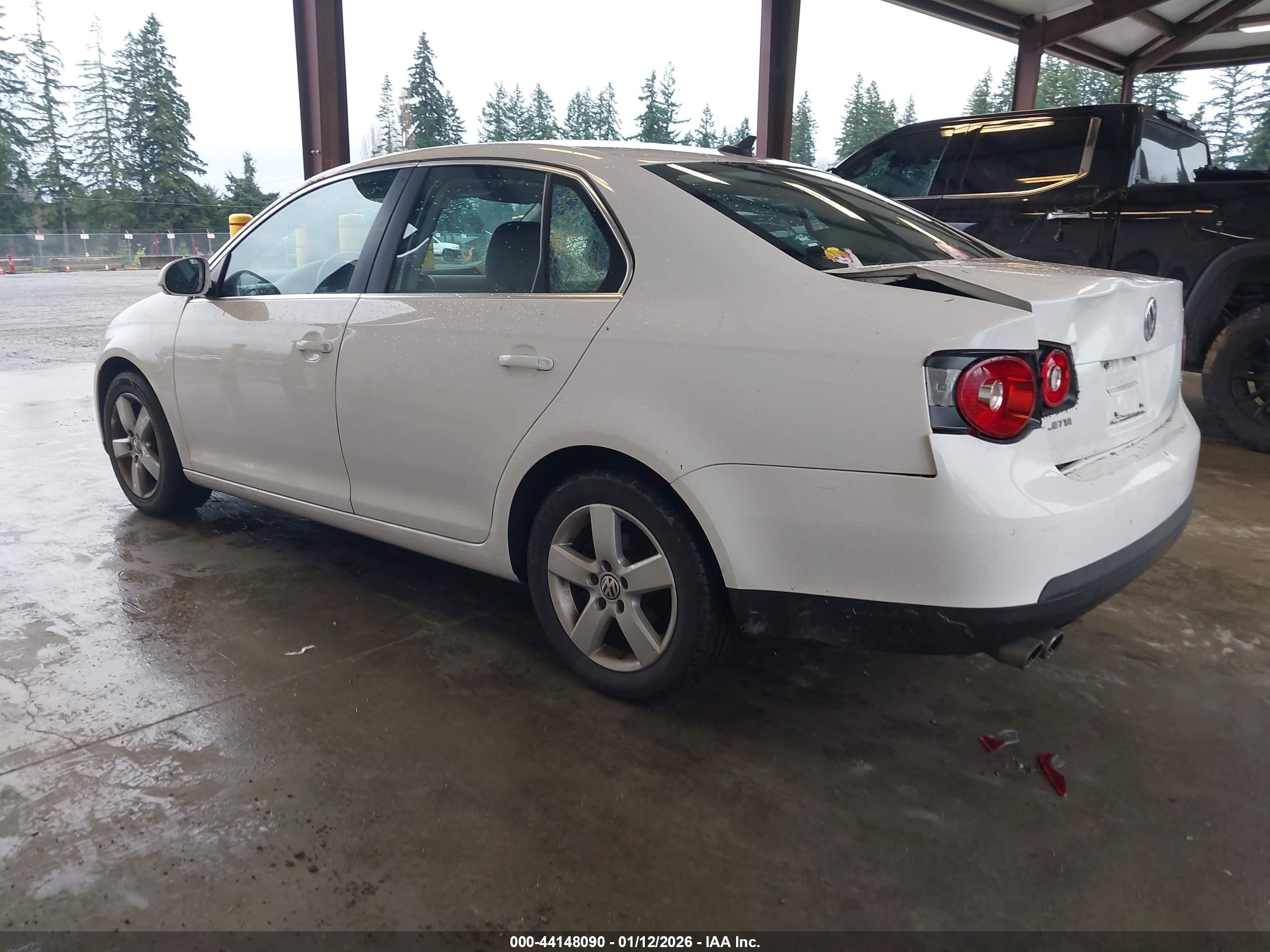 VOLKSWAGEN JETTA image 3