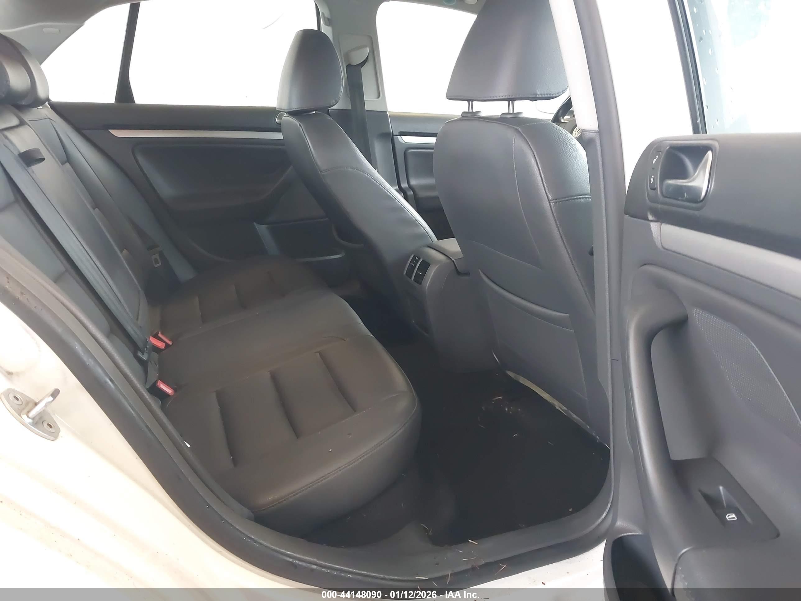 VOLKSWAGEN JETTA image 8