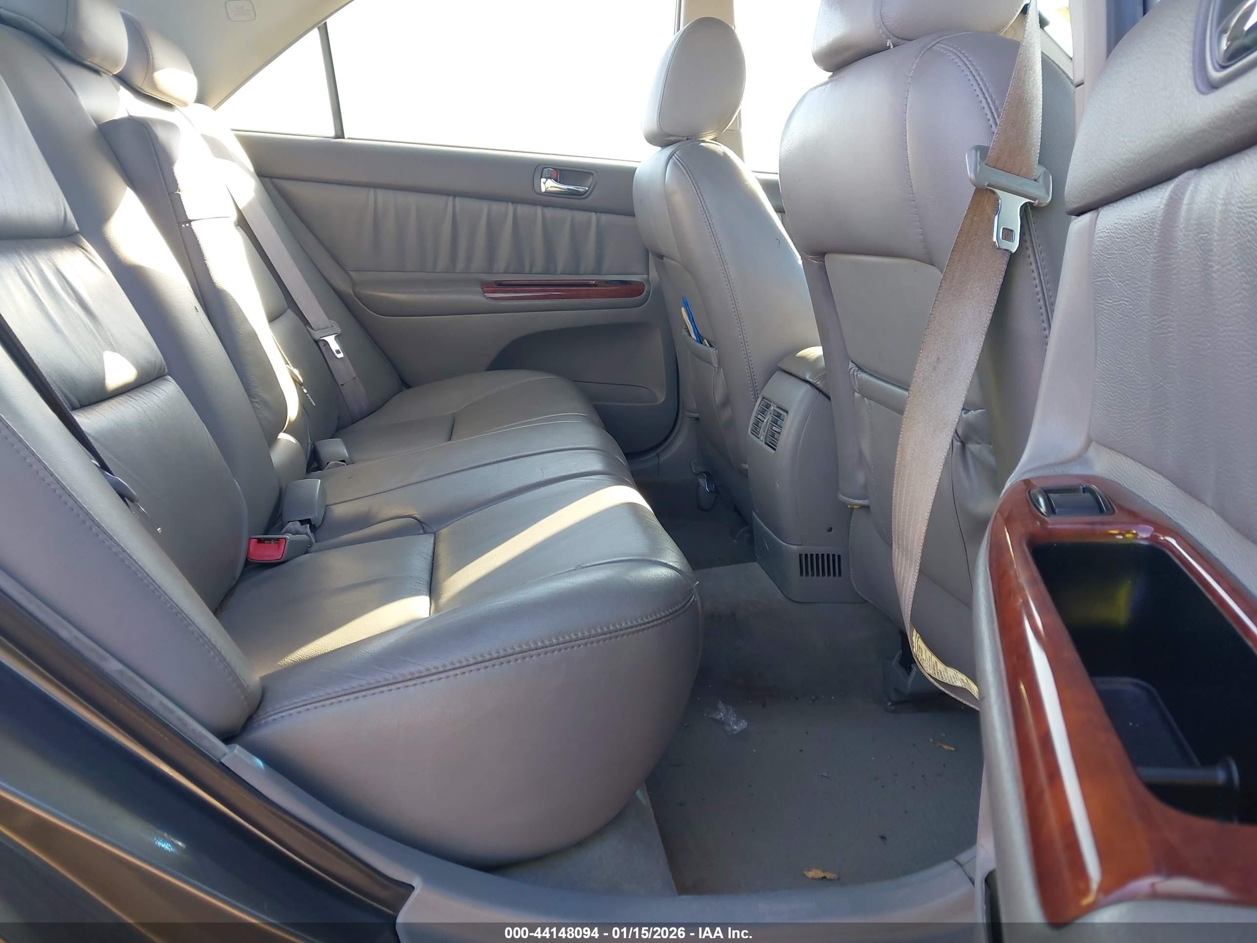 TOYOTA CAMRY image 8