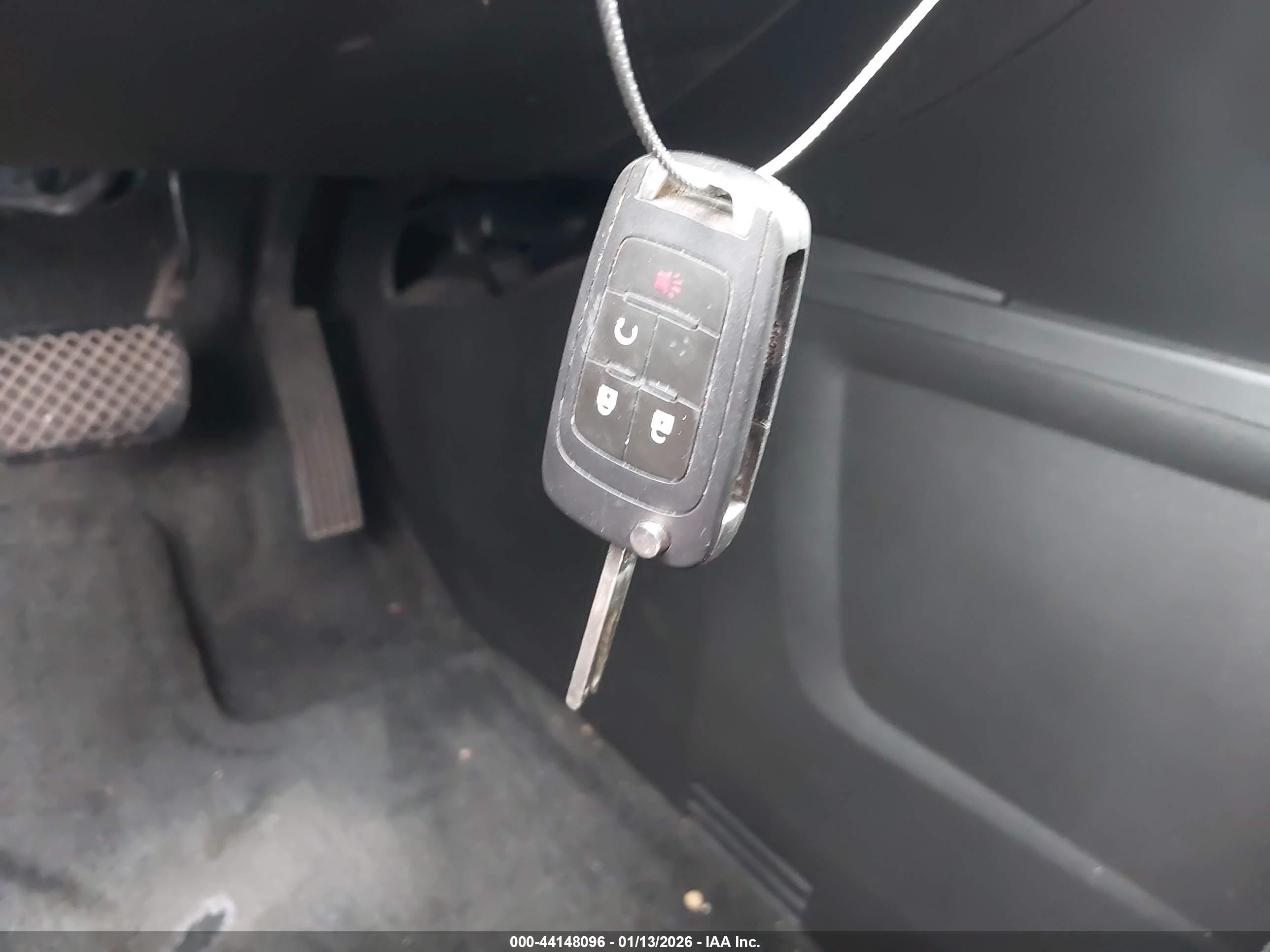 CHEVROLET EQUINOX image 11