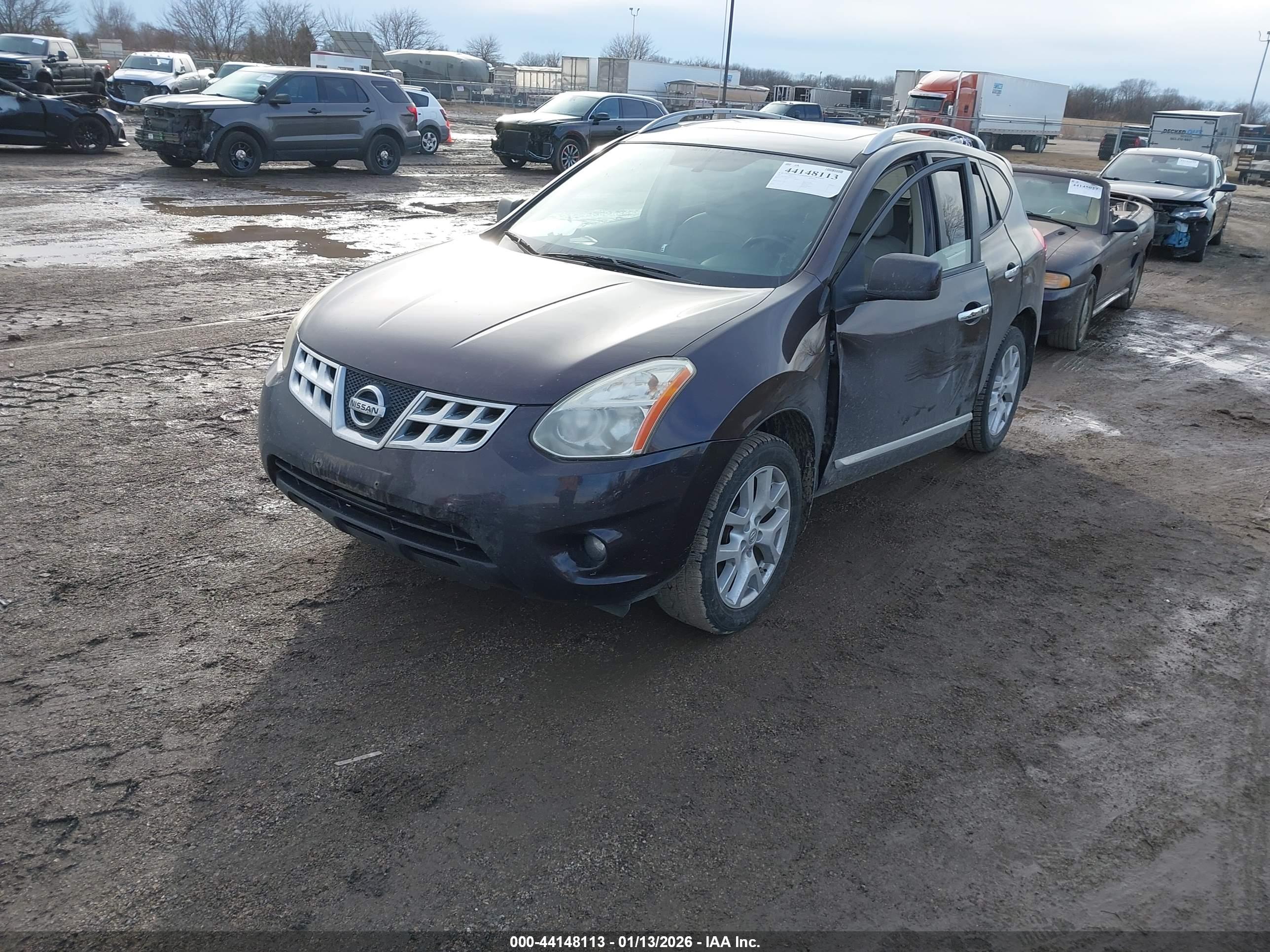 NISSAN ROGUE image 2