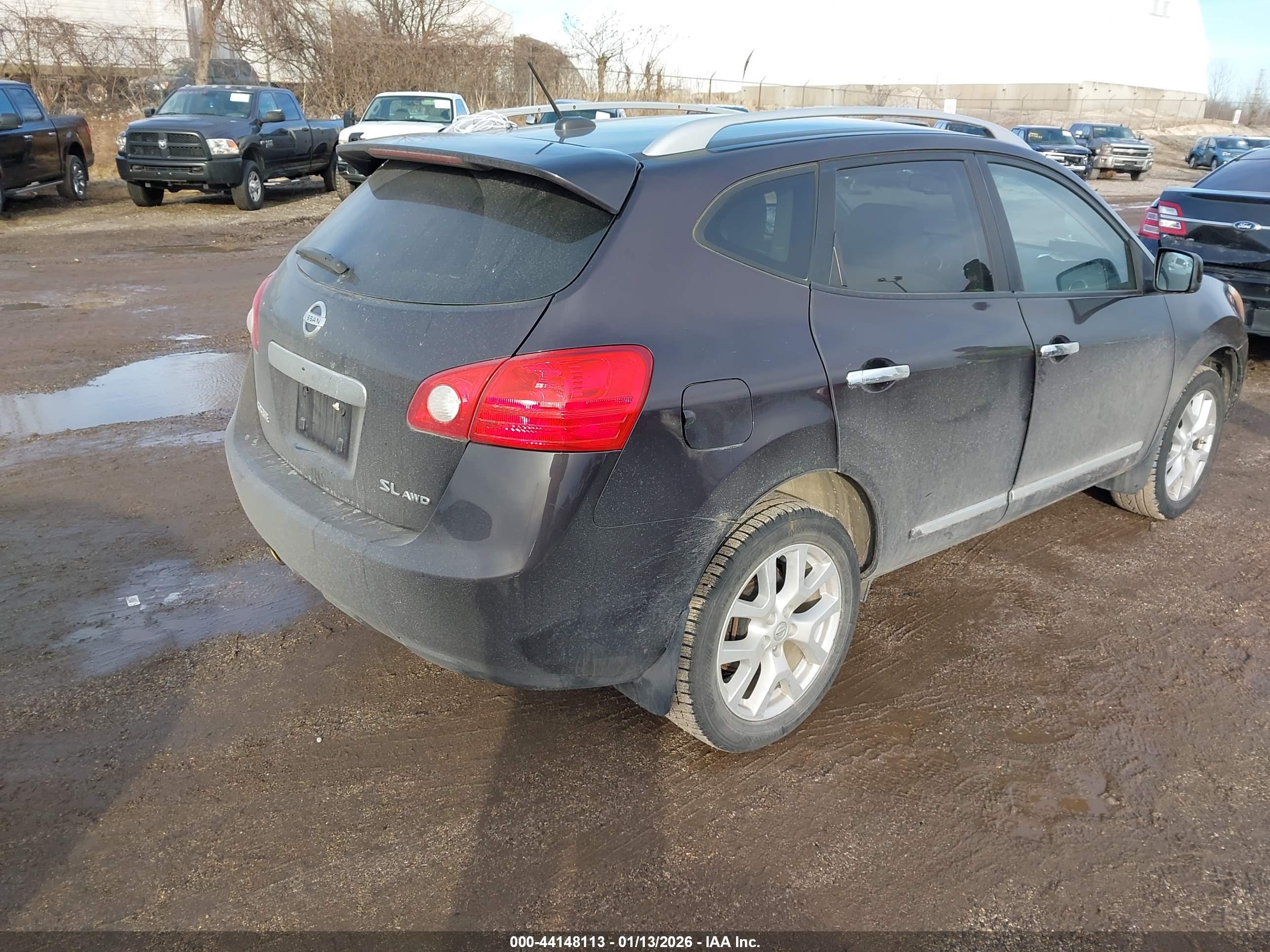 NISSAN ROGUE image 4