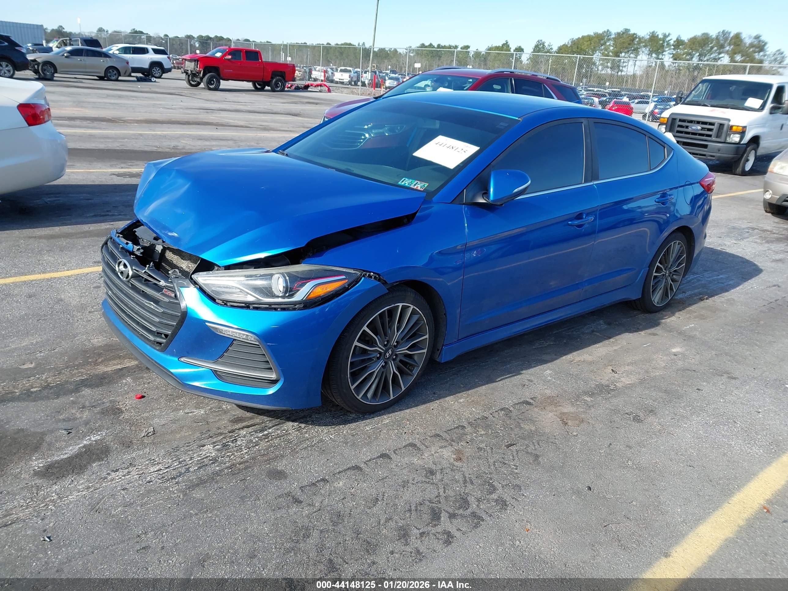 HYUNDAI ELANTRA image 2
