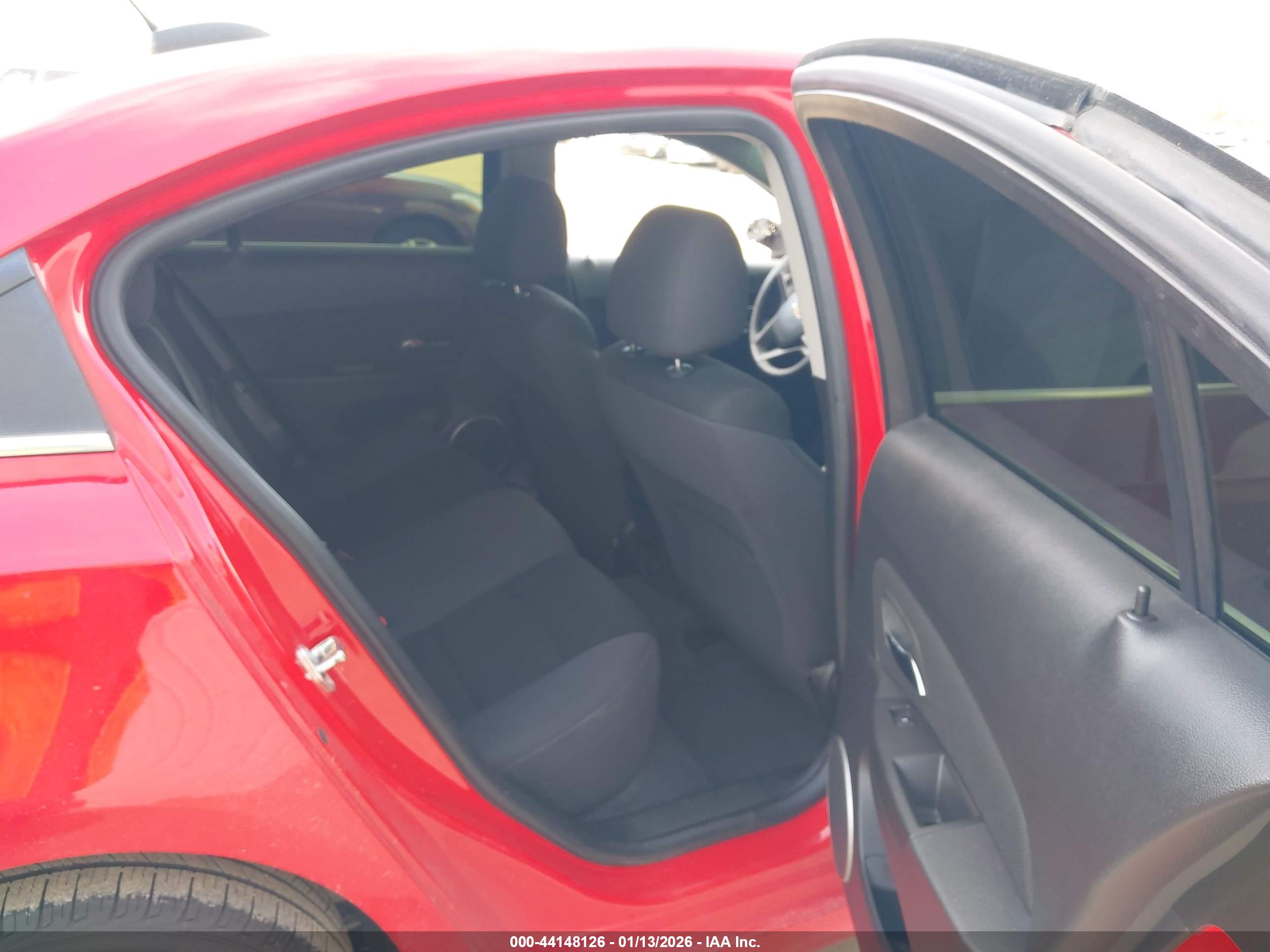 CHEVROLET CRUZE image 8