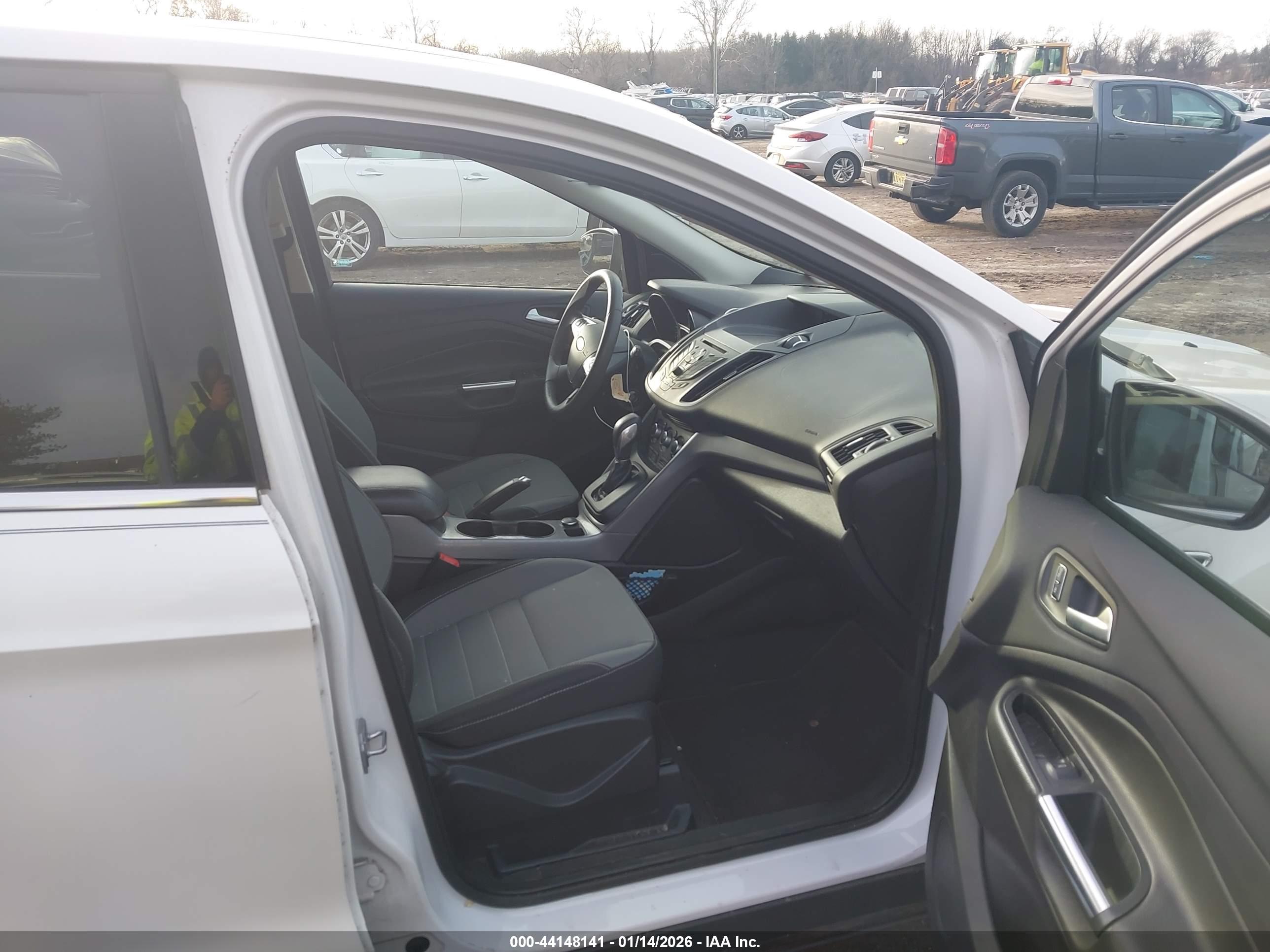 FORD ESCAPE image 5