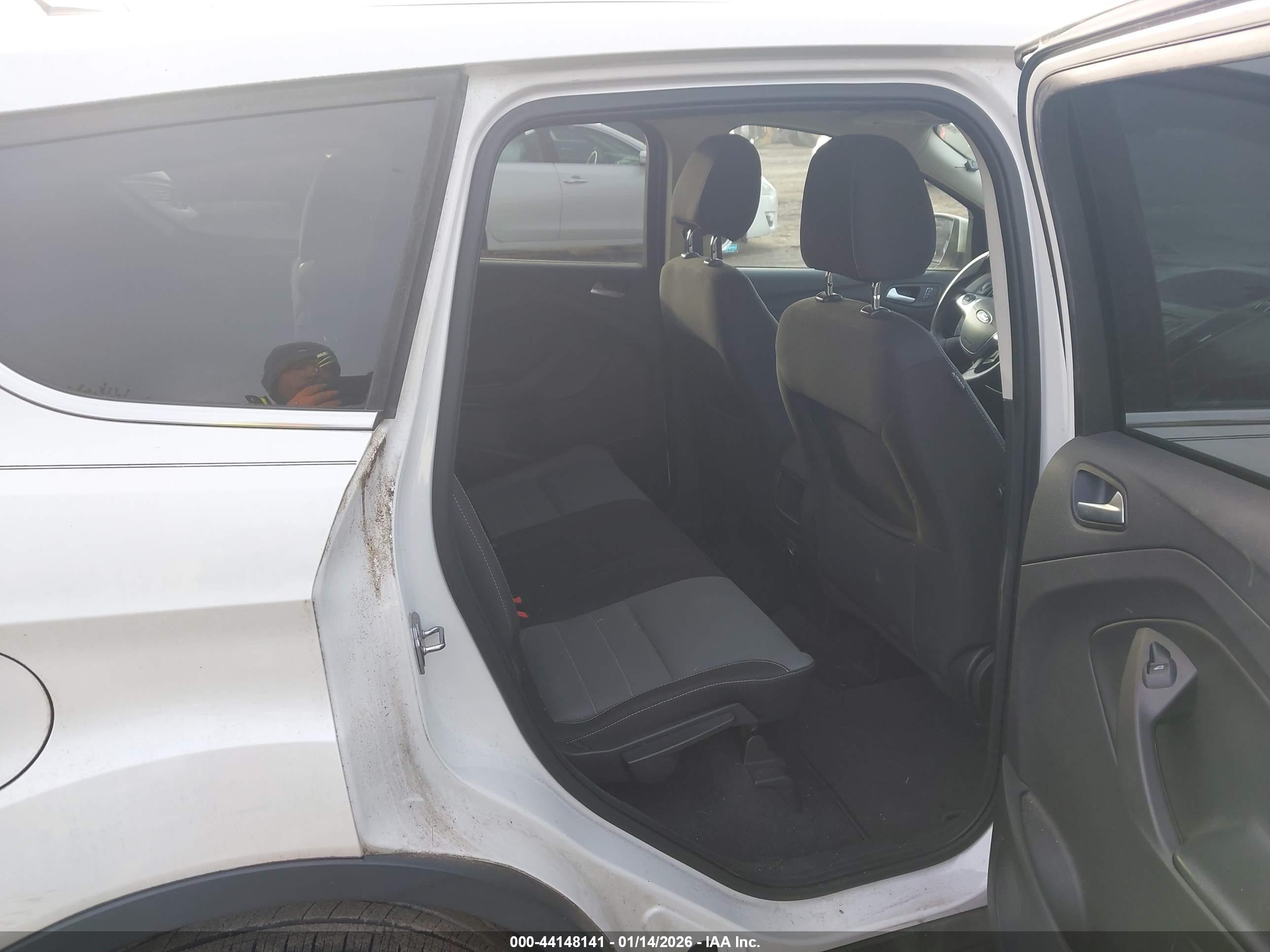 FORD ESCAPE image 8