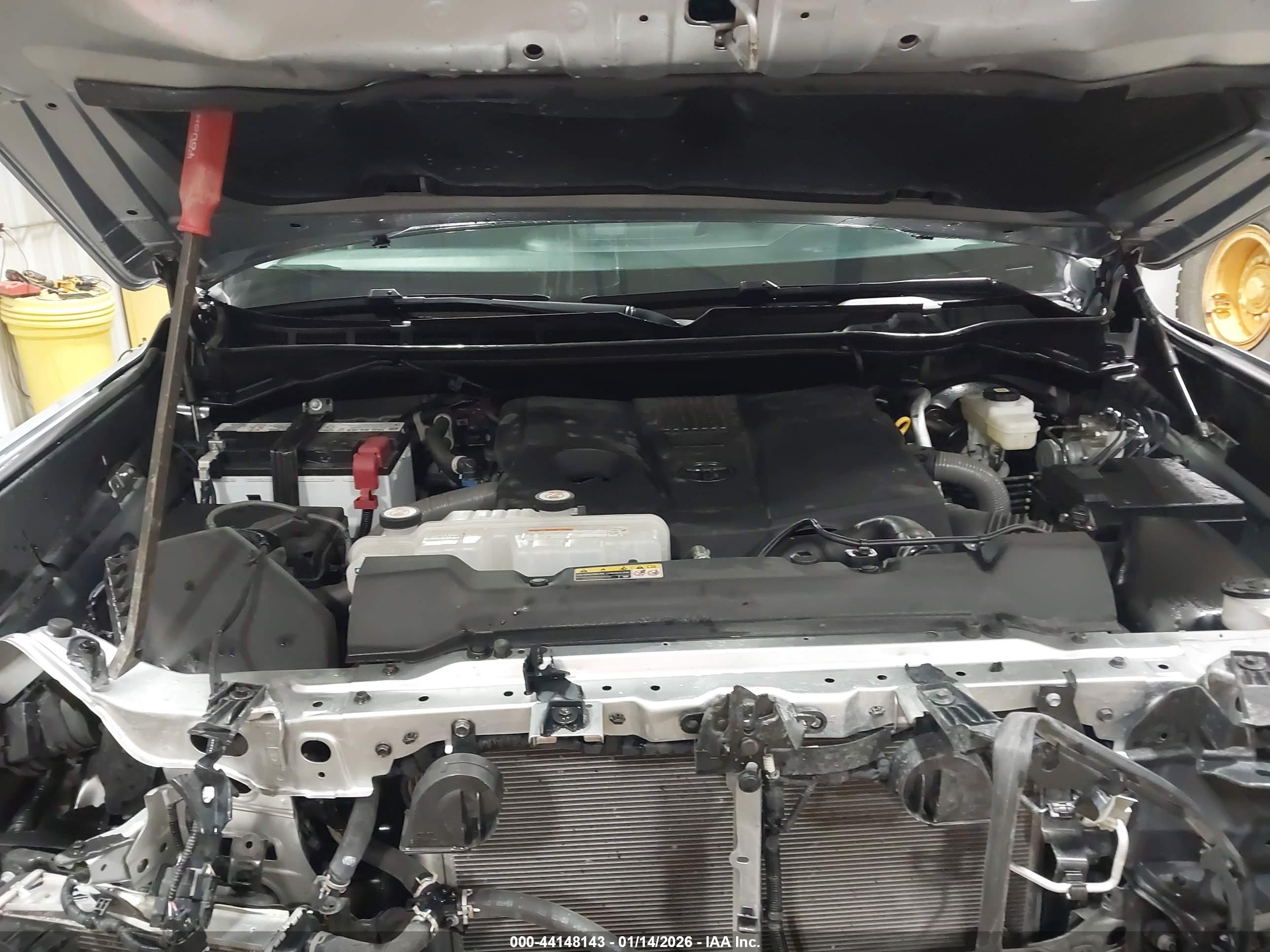 TOYOTA TUNDRA image 10