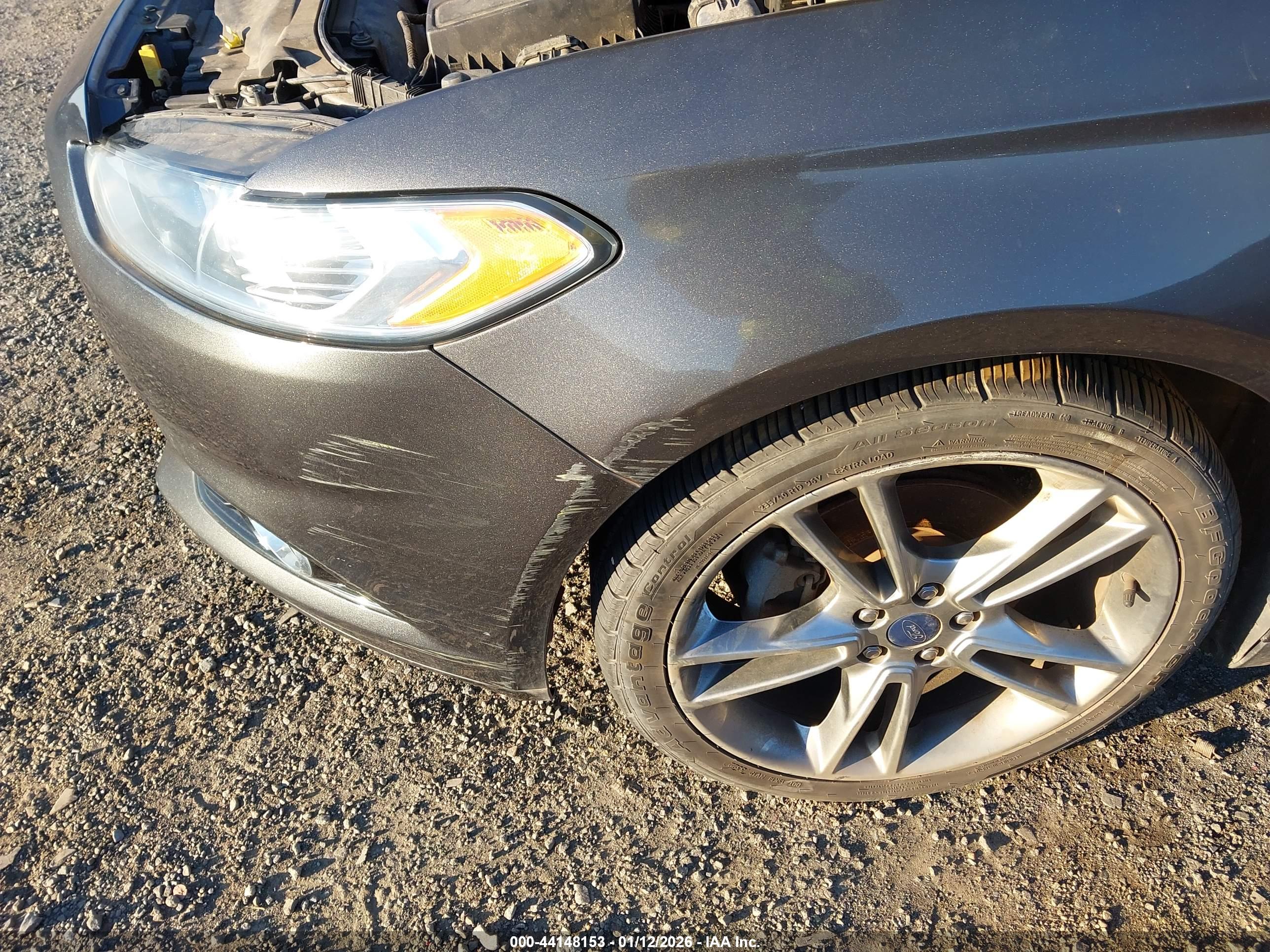 FORD FUSION image 6