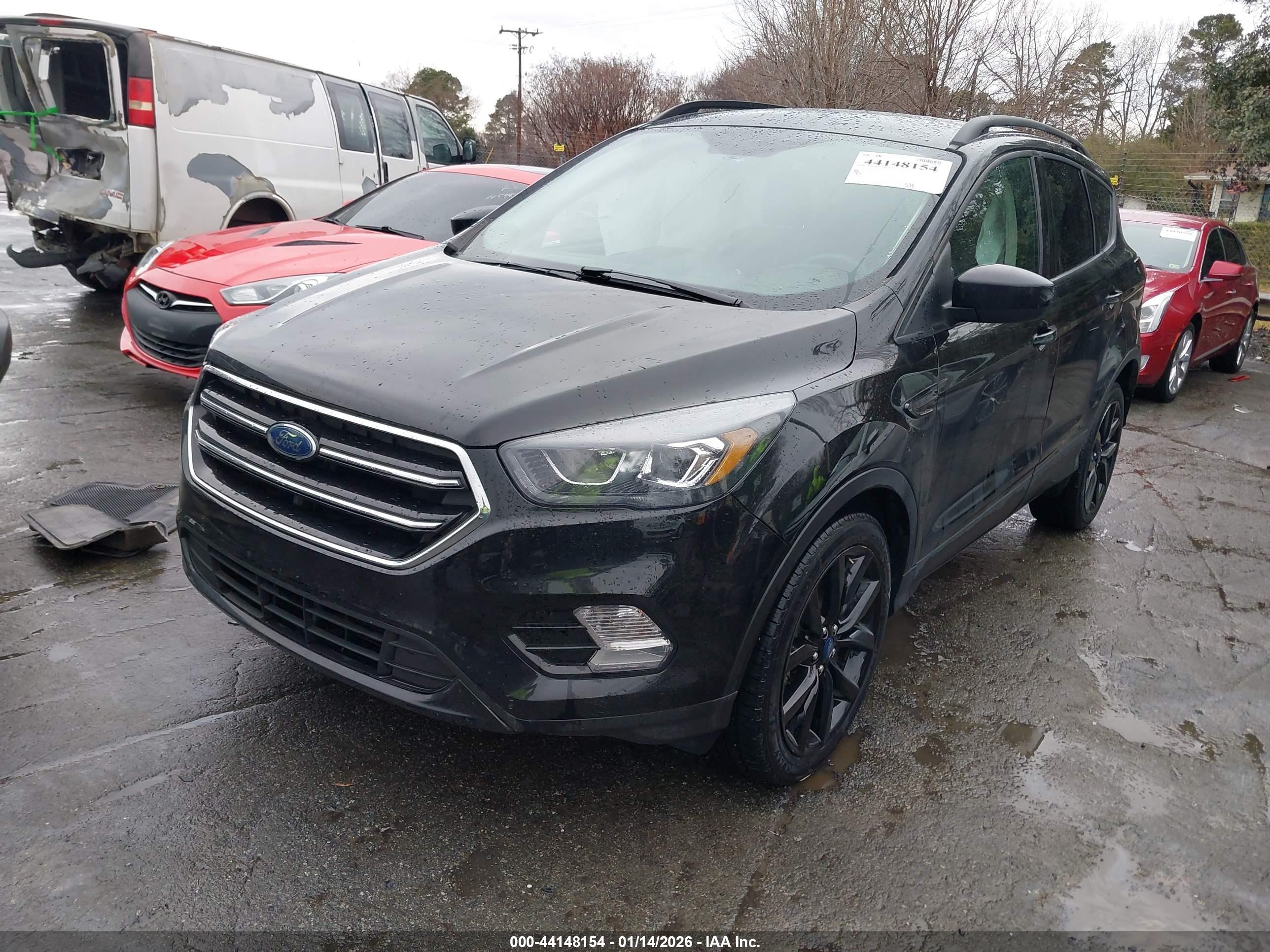 FORD ESCAPE image 2
