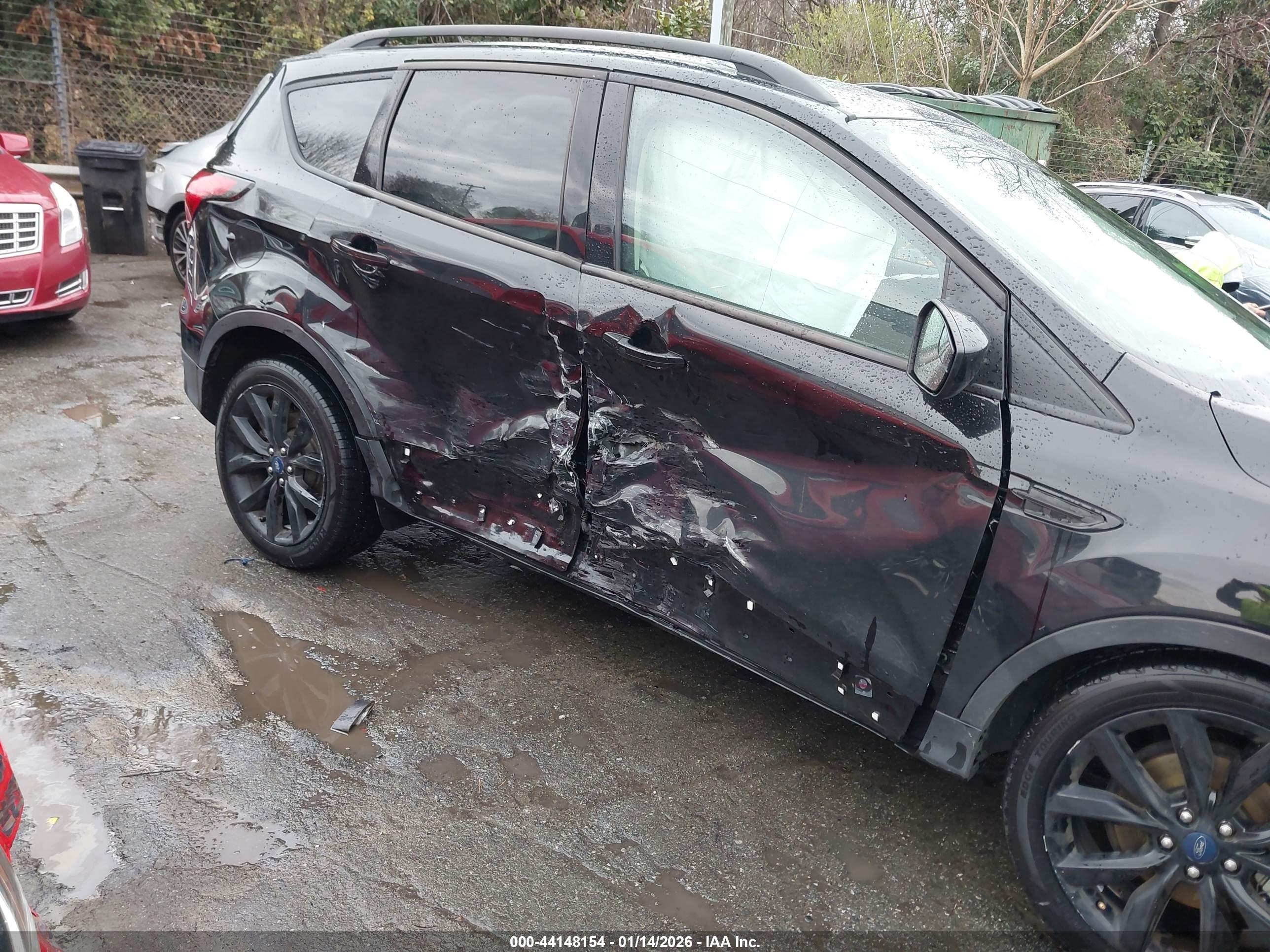 FORD ESCAPE image 6